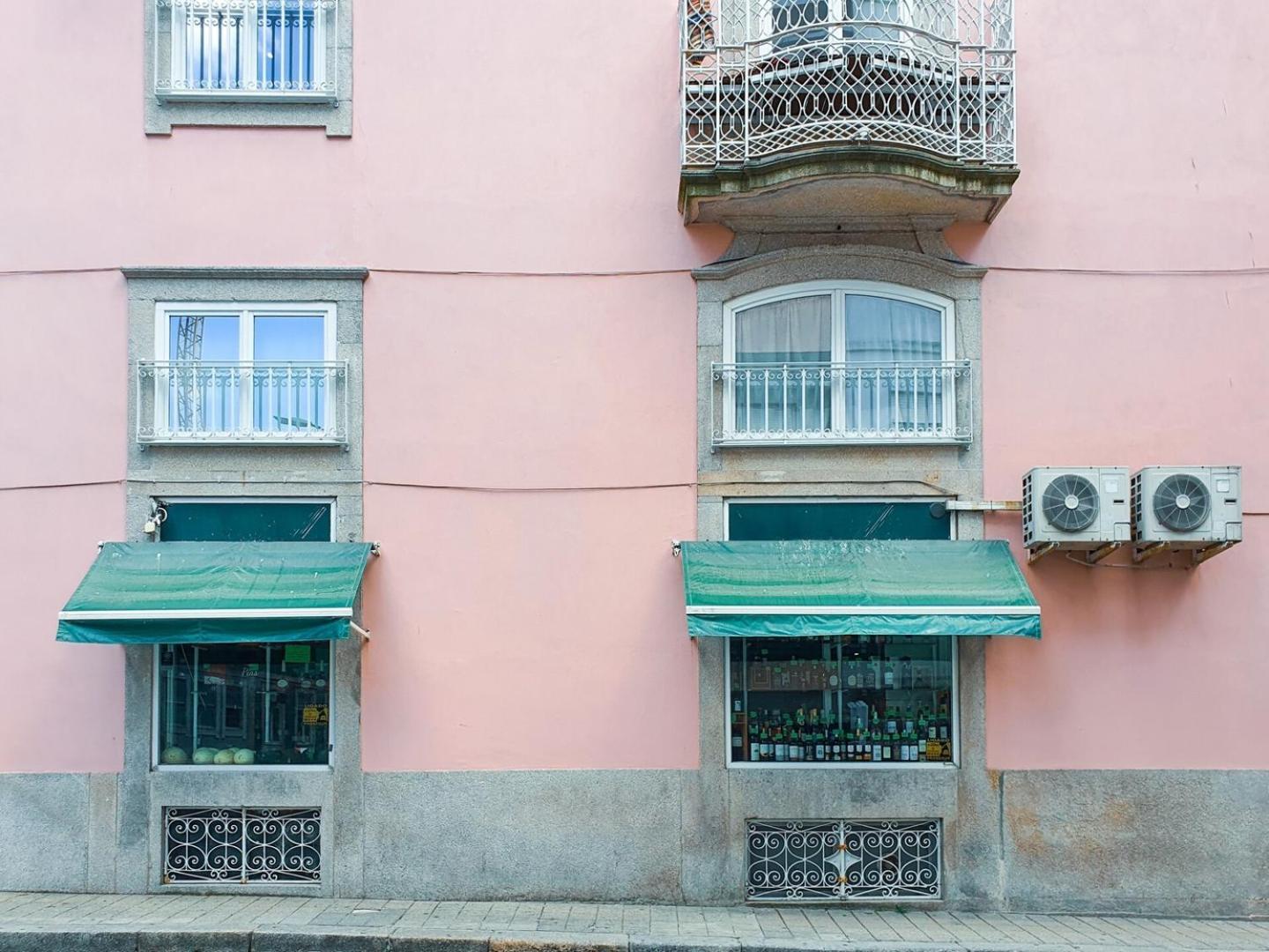 Historic House In A Lovely Square At Center Apartment