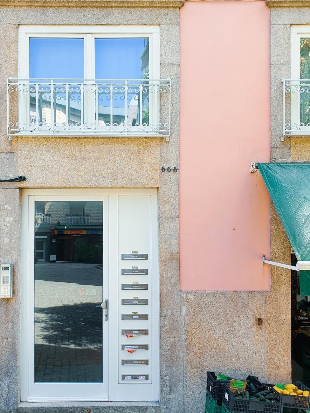 Historic House In A Lovely Square At Center Apartment Porto