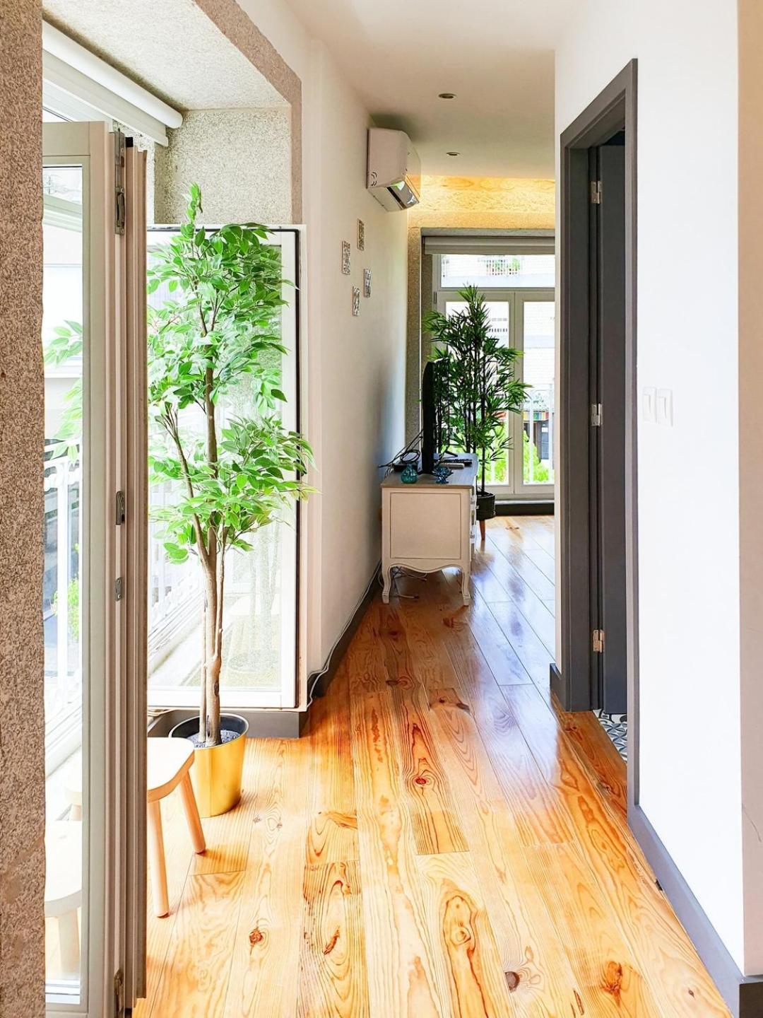 Historic House In A Lovely Square At Center Apartment