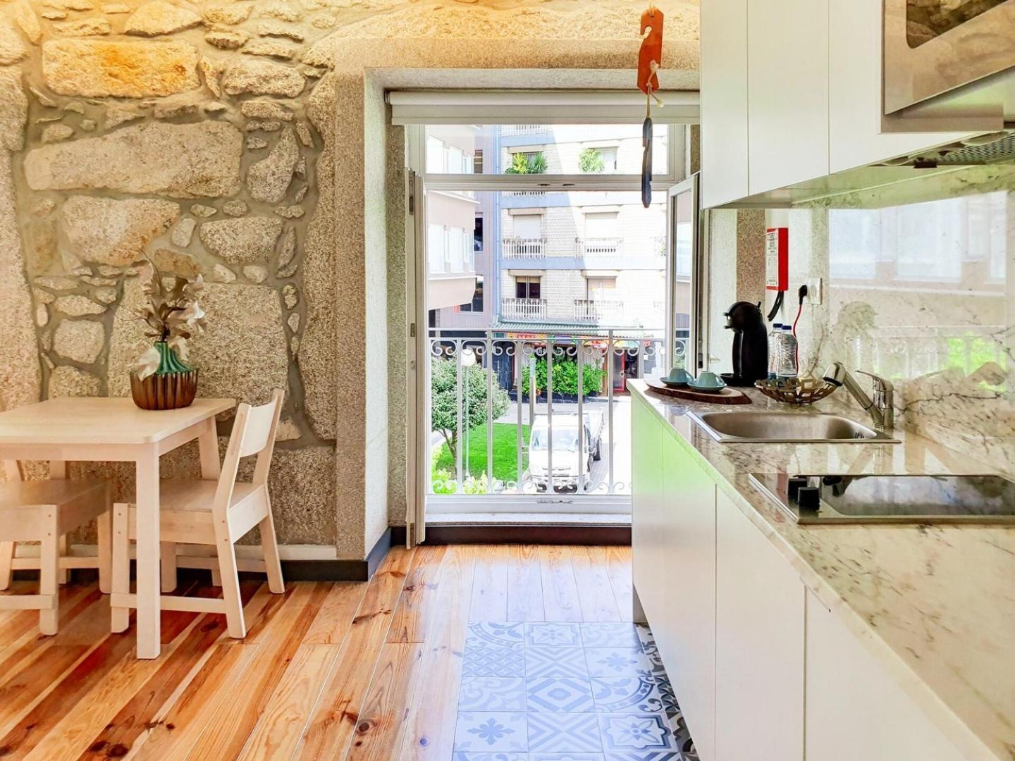 Historic House In A Lovely Square At Center Apartment Porto