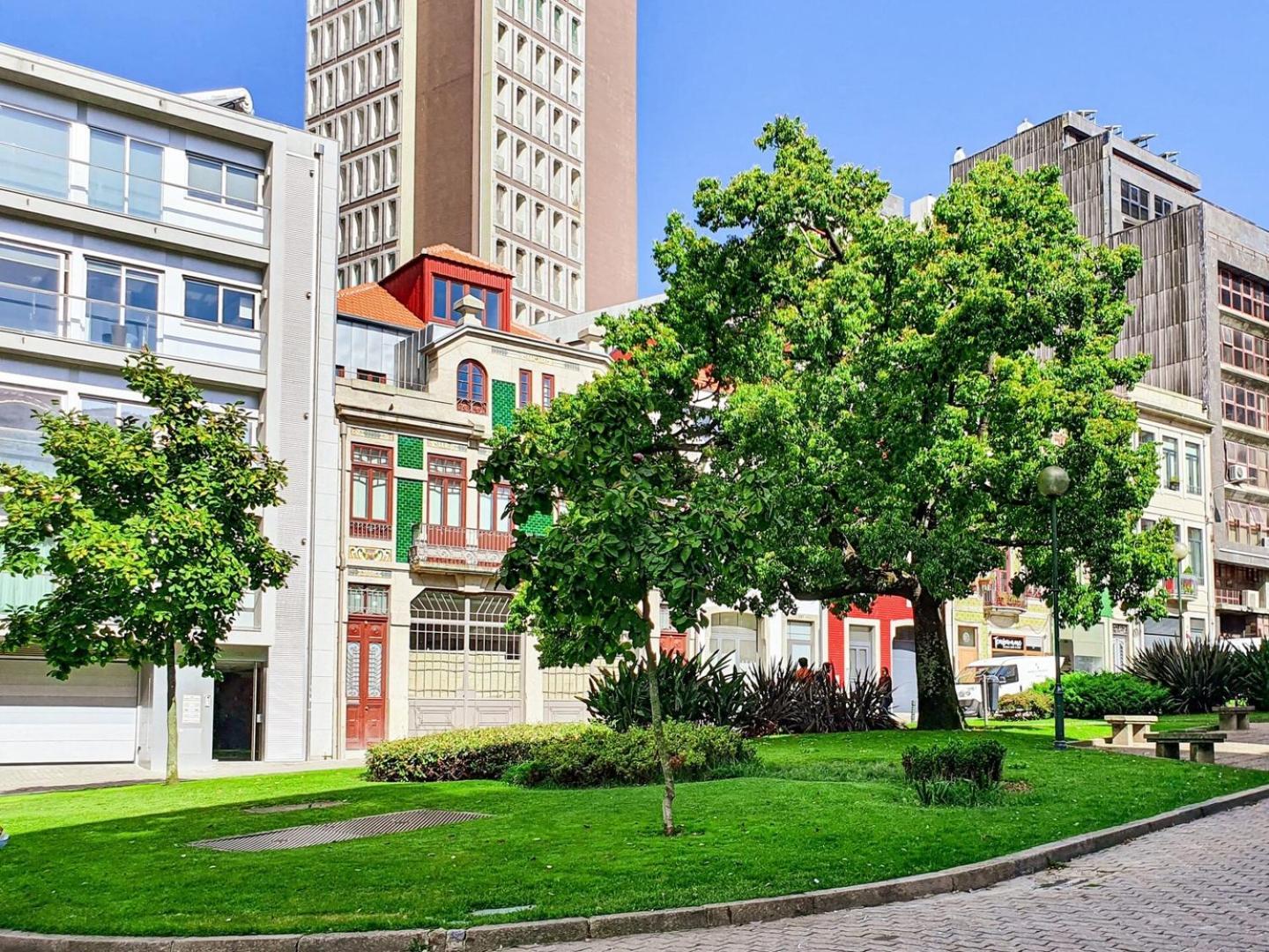 Historic House In A Lovely Square At Center Apartment