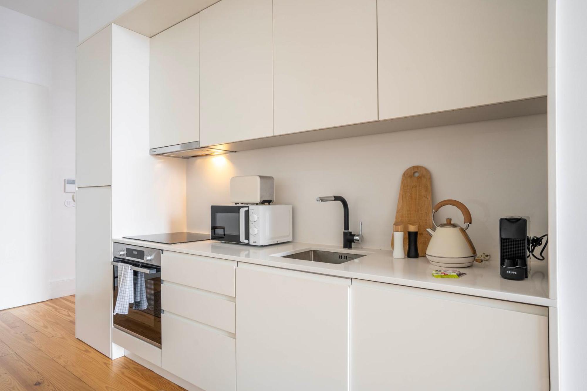 Chic 1br In Republica W Balcony By Lovelystay * Porto