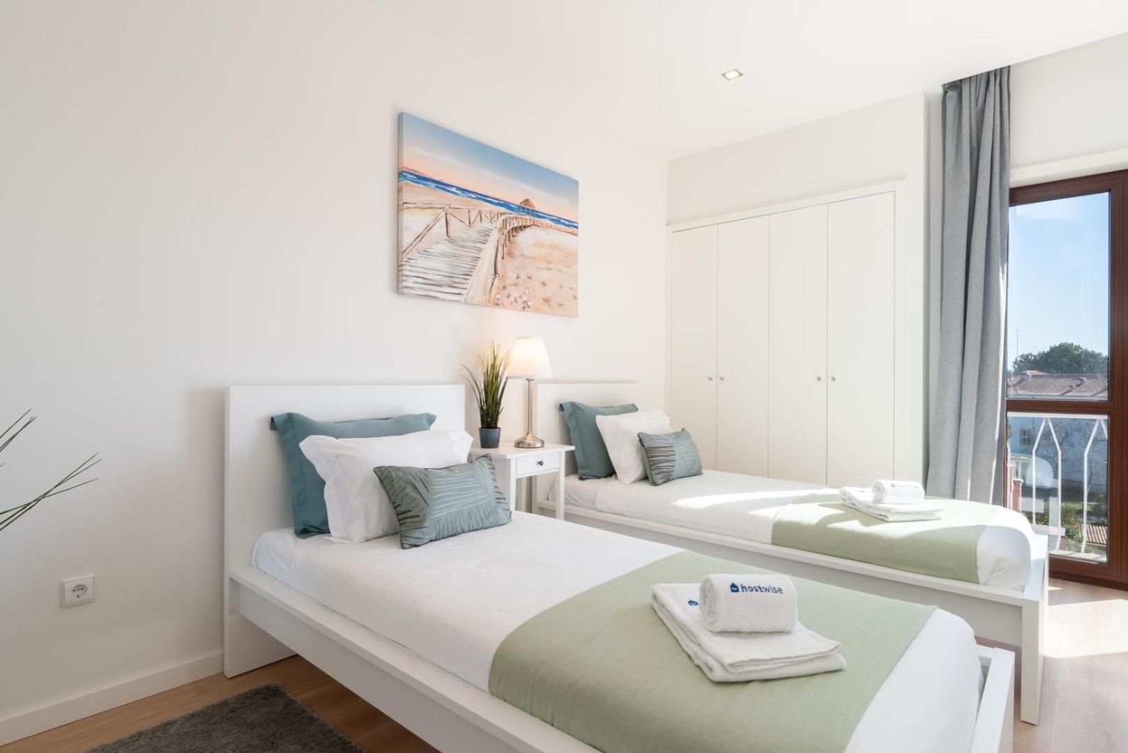 Host Wise - Bright & Spacious Retreat With Balcony Apartment Porto