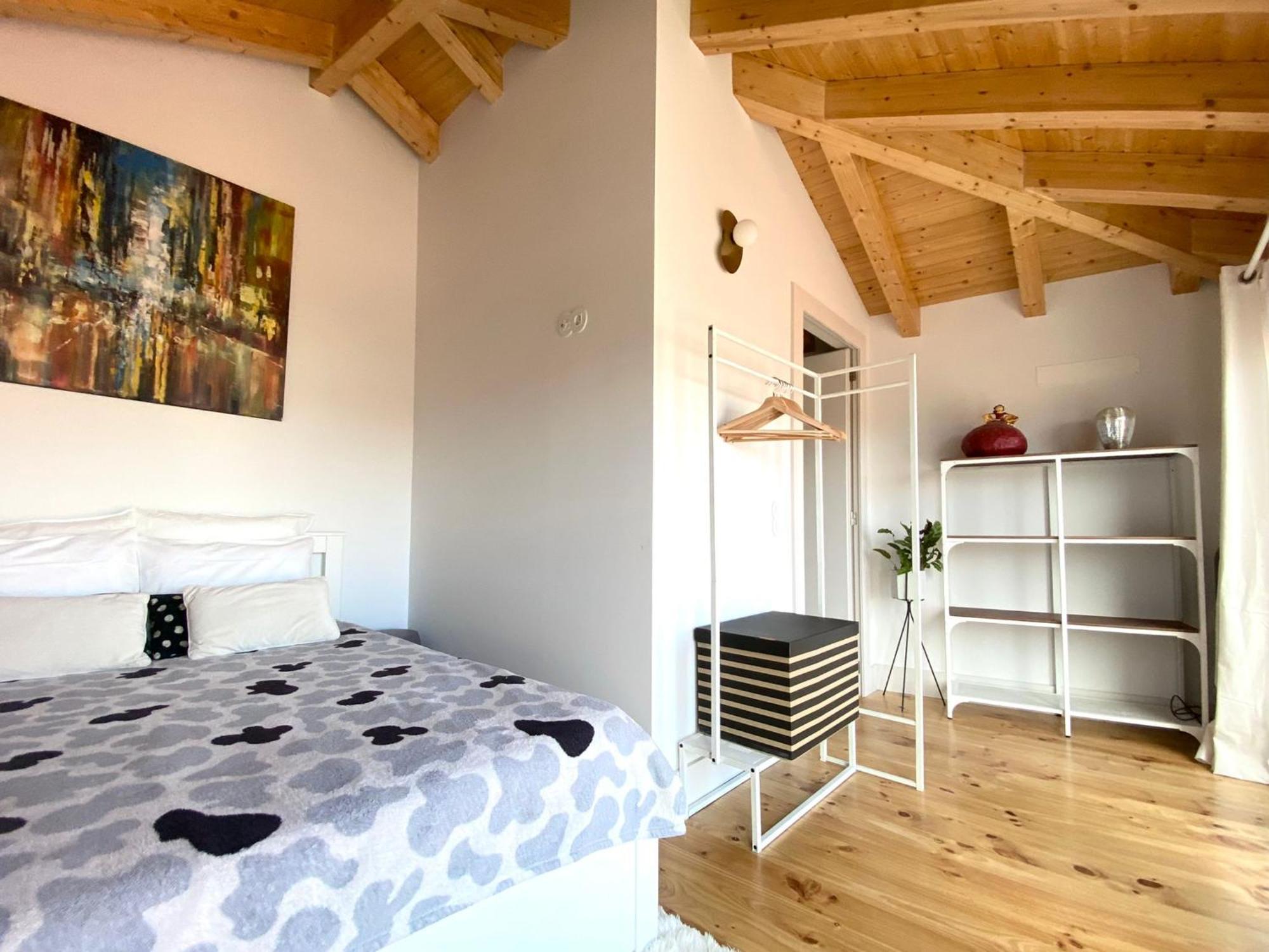Apartment Sky Is The Limit With Ac And Balcony *