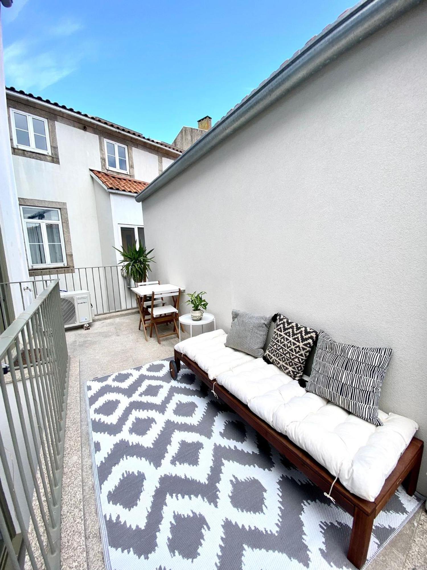 Sky Is The Limit With Ac And Balcony