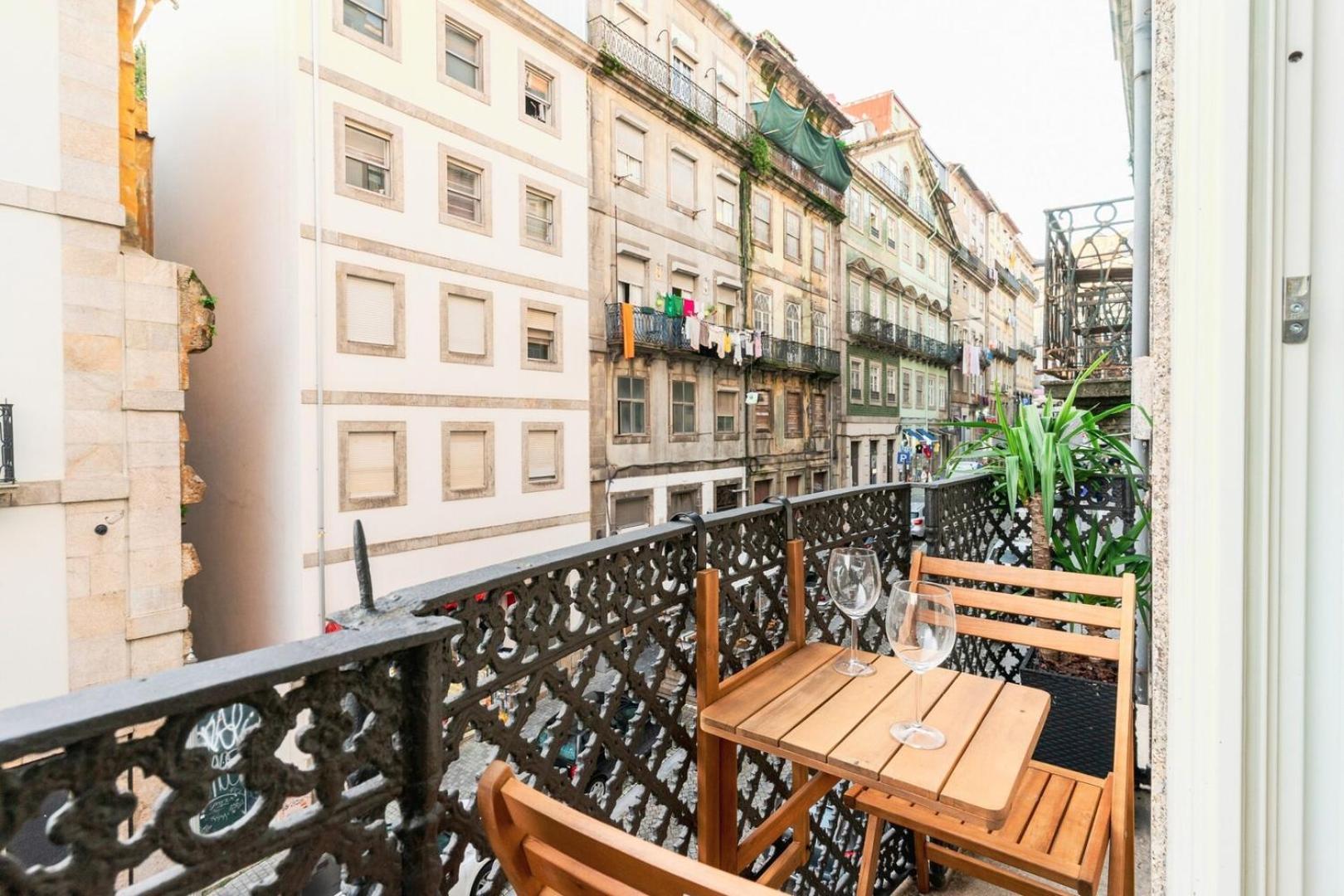 Apartment Stylish Loft With Balcony And Douro River View Porto