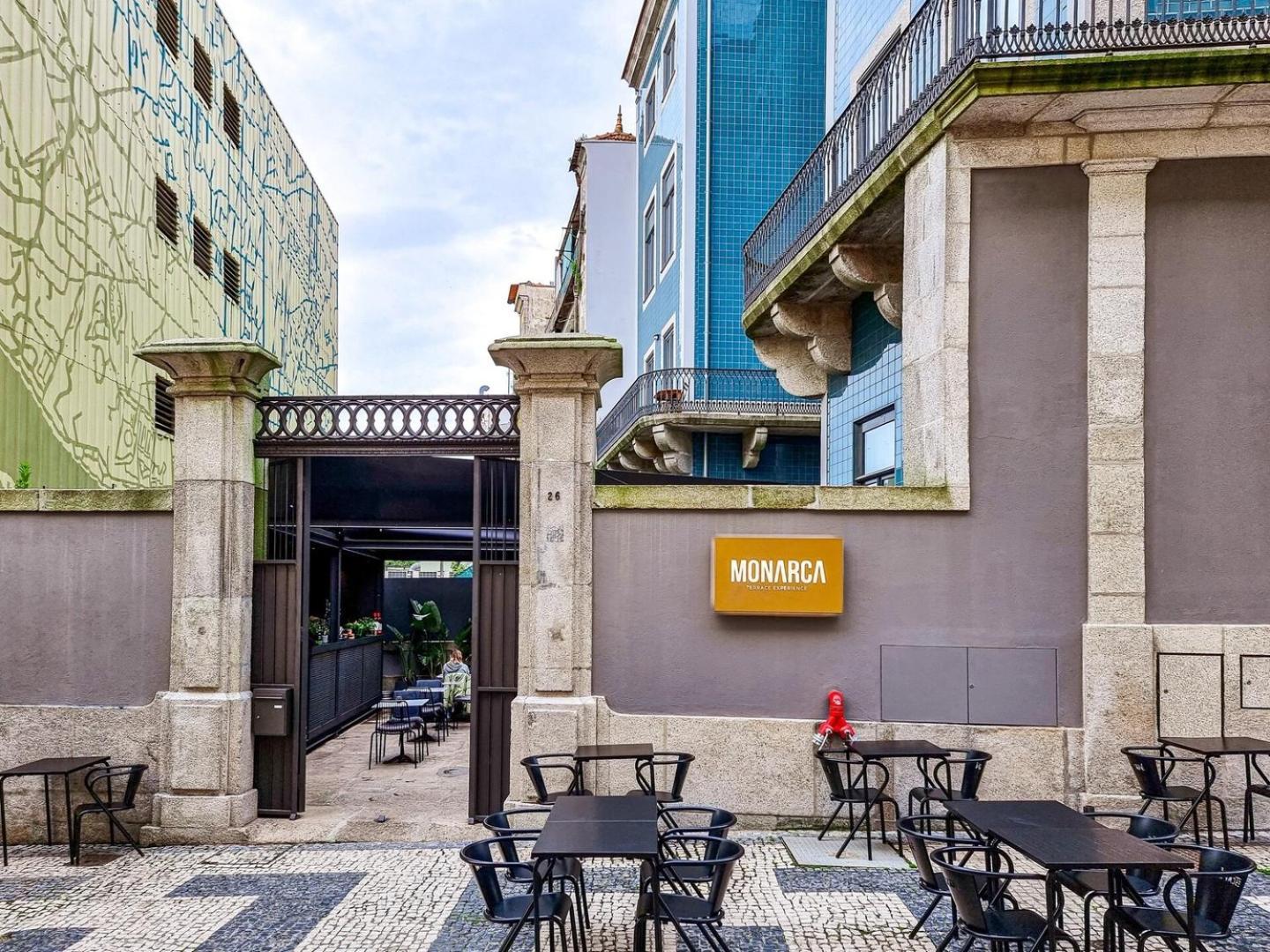 Apartment Stunning Flat & Building On The Artsy Street Porto
