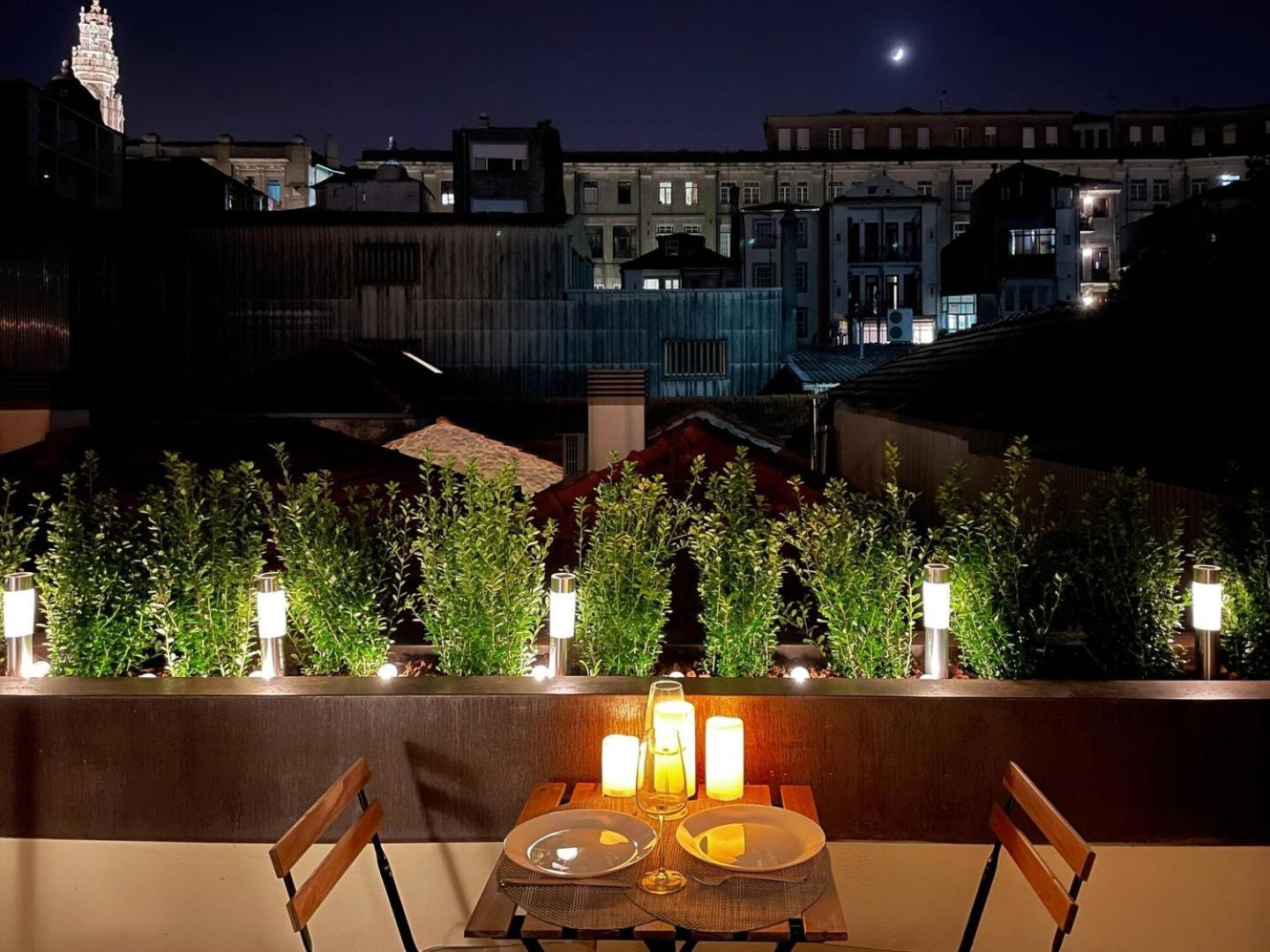 Luxury tent Sunny Terrace Facing Clerigos Tower *