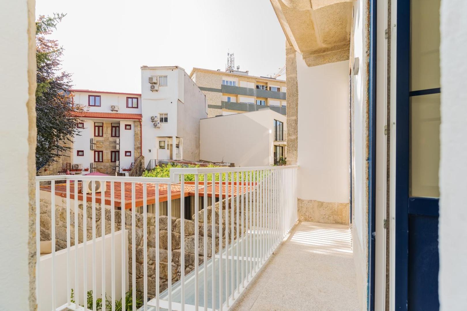 Charming W/ Private Garden In St. Catarina Porto