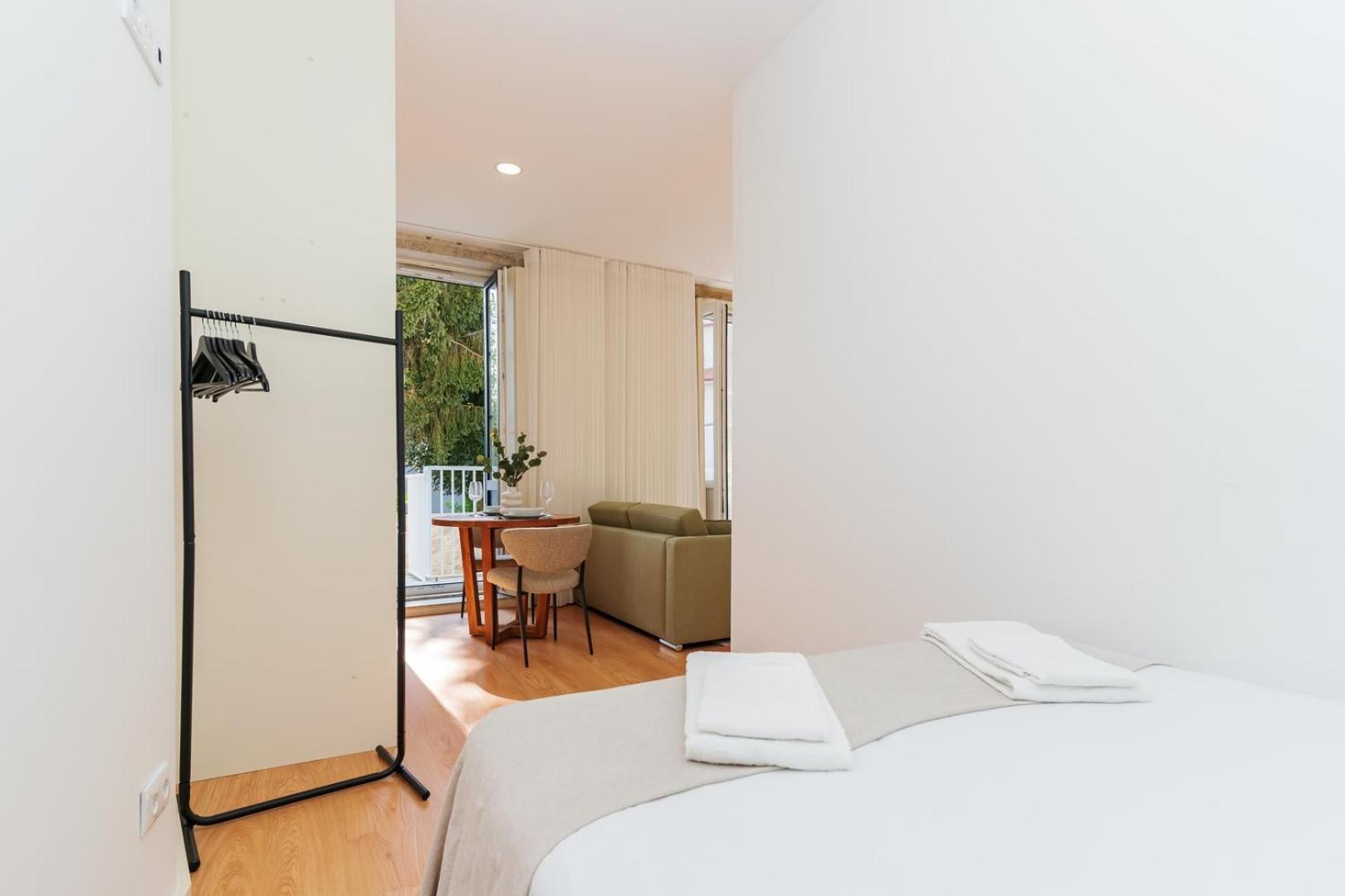Charming W/ Private Garden In St. Catarina * Porto