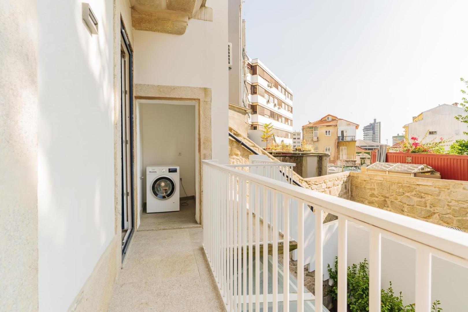 Charming W/ Private Garden In St. Catarina Apartment