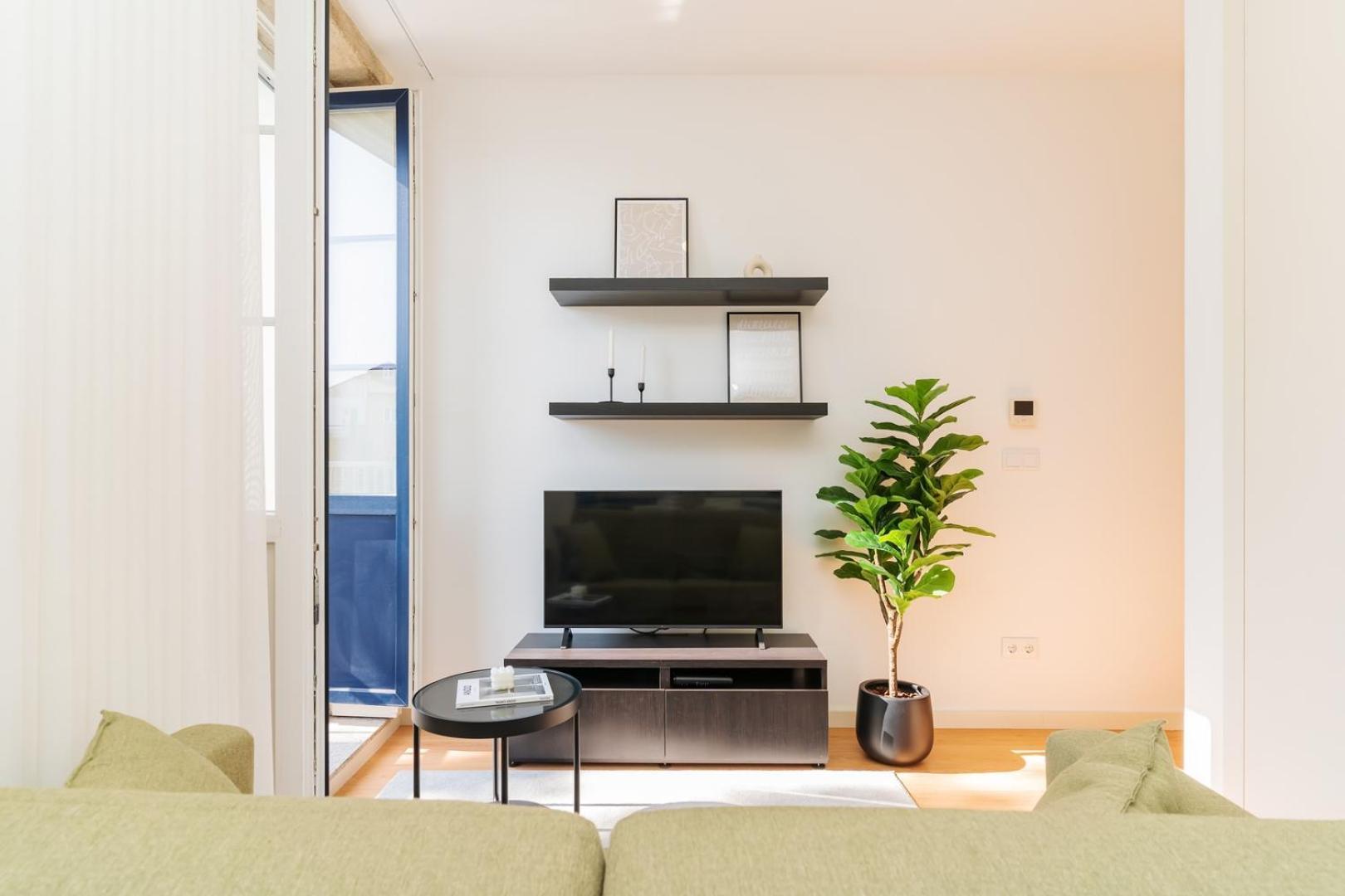 Apartment Charming W/ Private Garden In St. Catarina