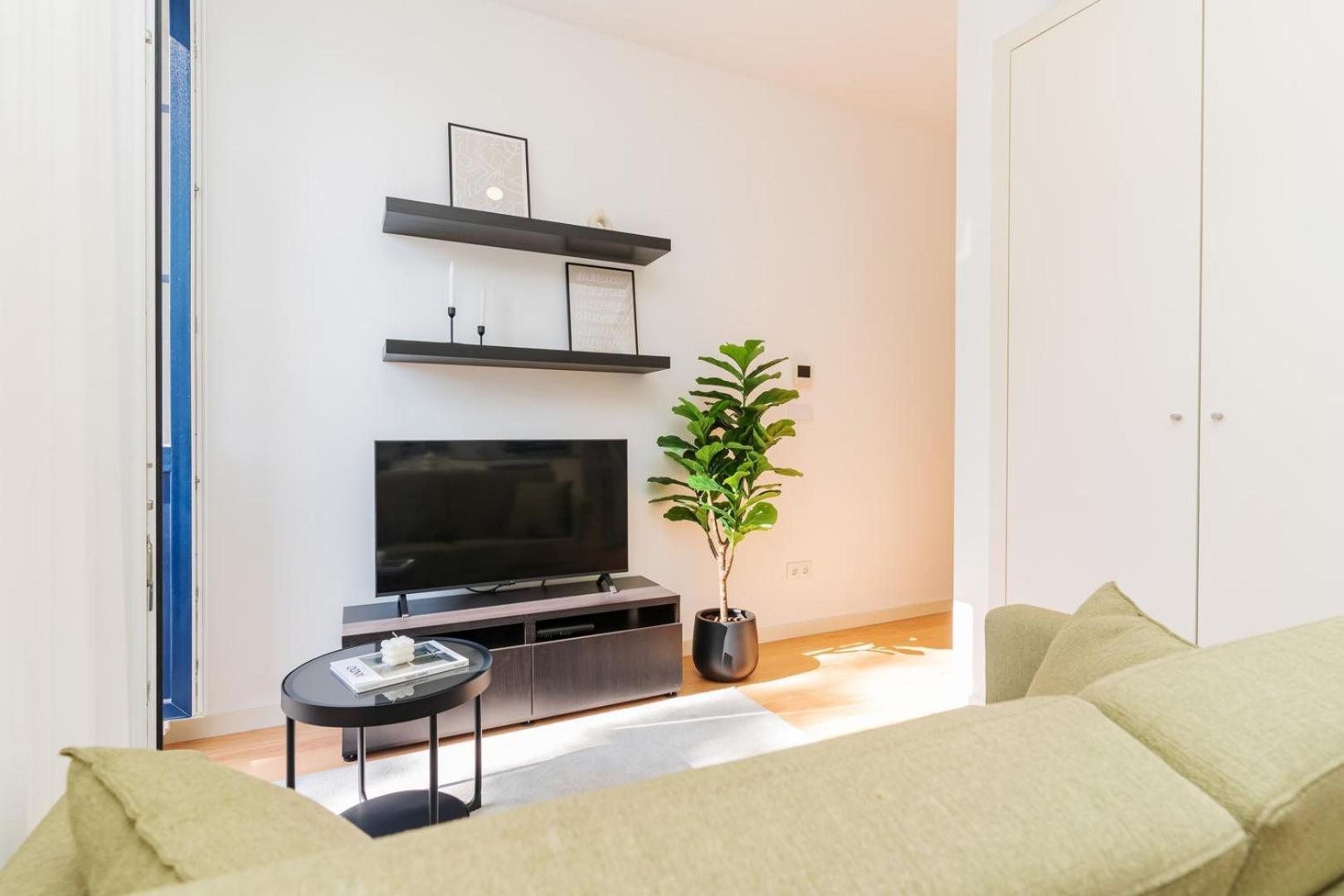 Apartment Charming W/ Private Garden In St. Catarina