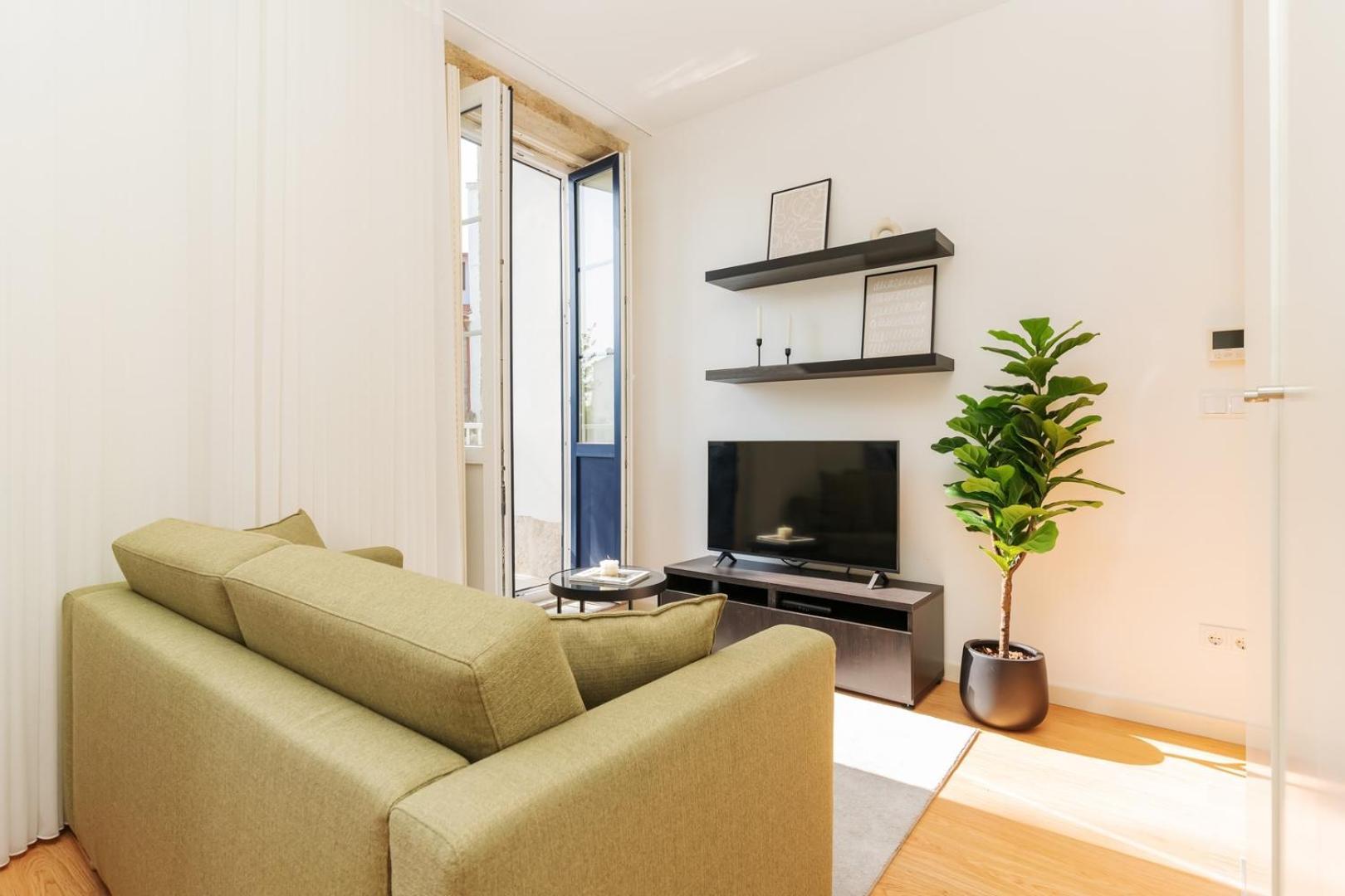 Charming W/ Private Garden In St. Catarina *