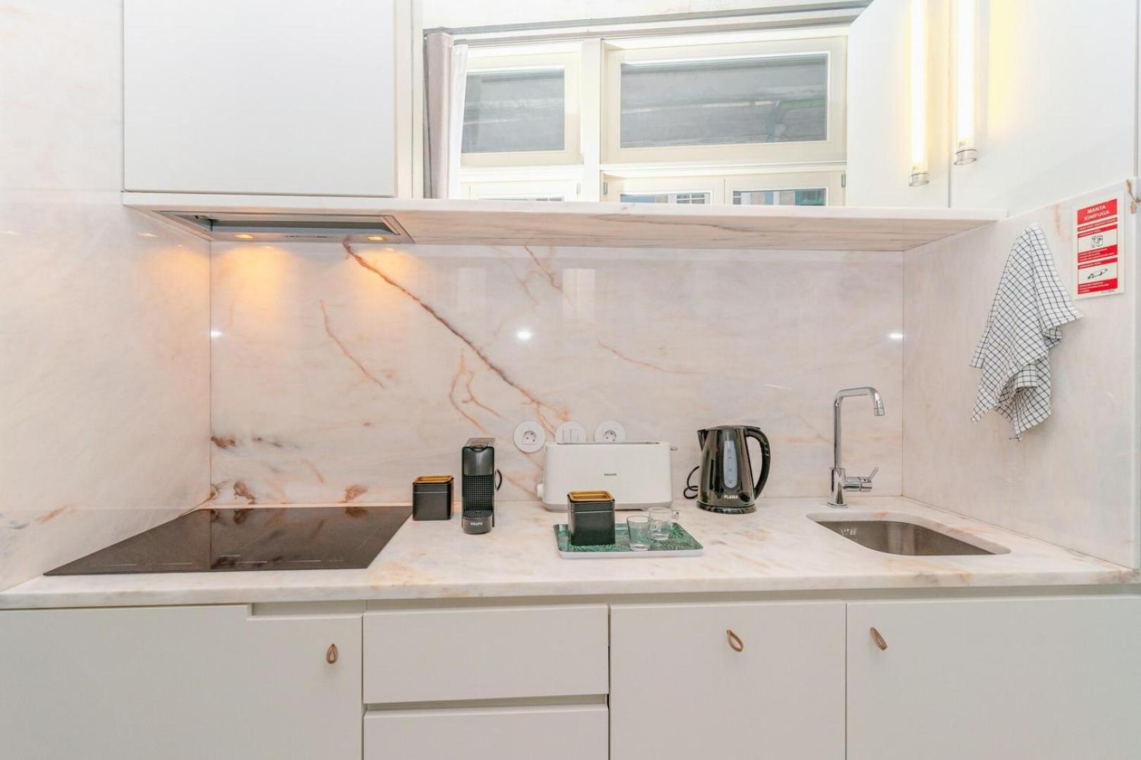 Loft With Great Balcony And Ac Close To Clerigos Luxury tent Porto