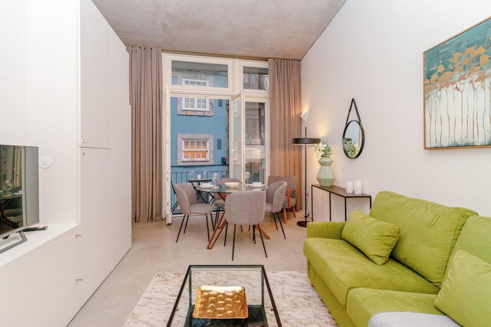 Loft With Great Balcony And Ac Close To Clerigos Porto