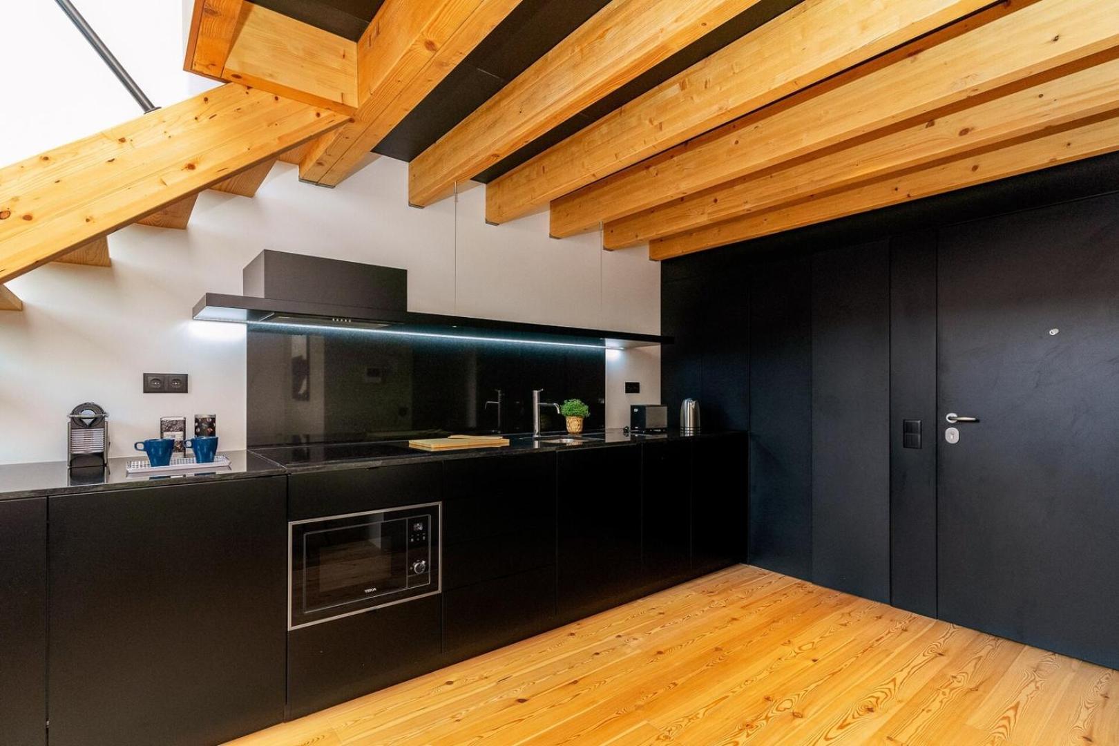 The Coolest Loft In The Heart Of The Center *
