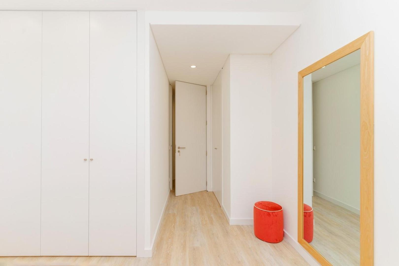 Apartment Spacious And Modern Flat With Ac 1 Min From Metro Porto