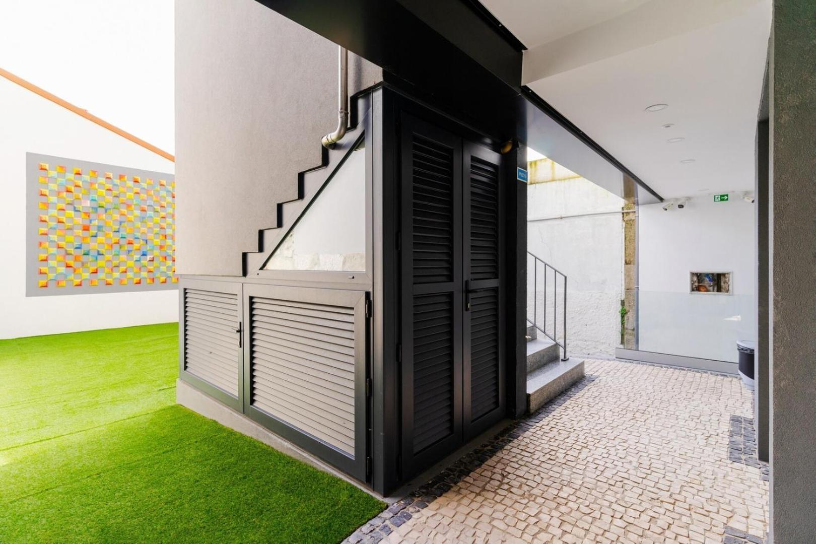 Spacious And Modern Flat With Ac 1 Min From Metro Porto