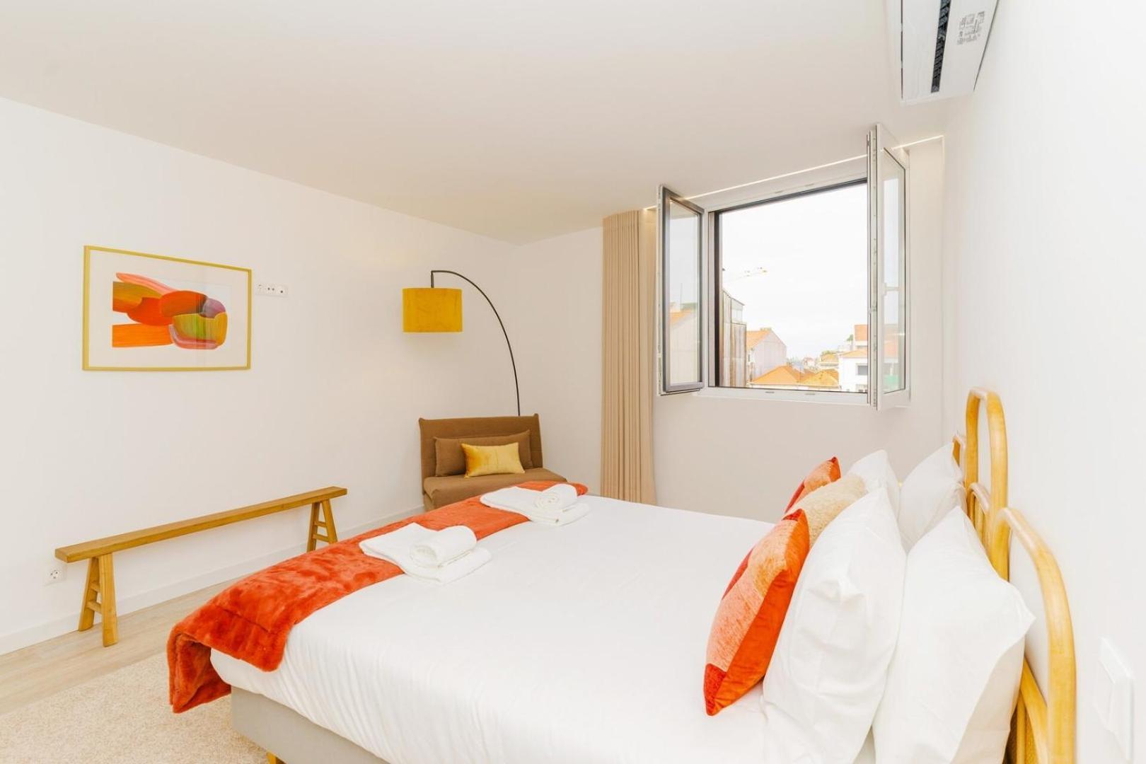 Spacious And Modern Flat With Ac 1 Min From Metro * Porto