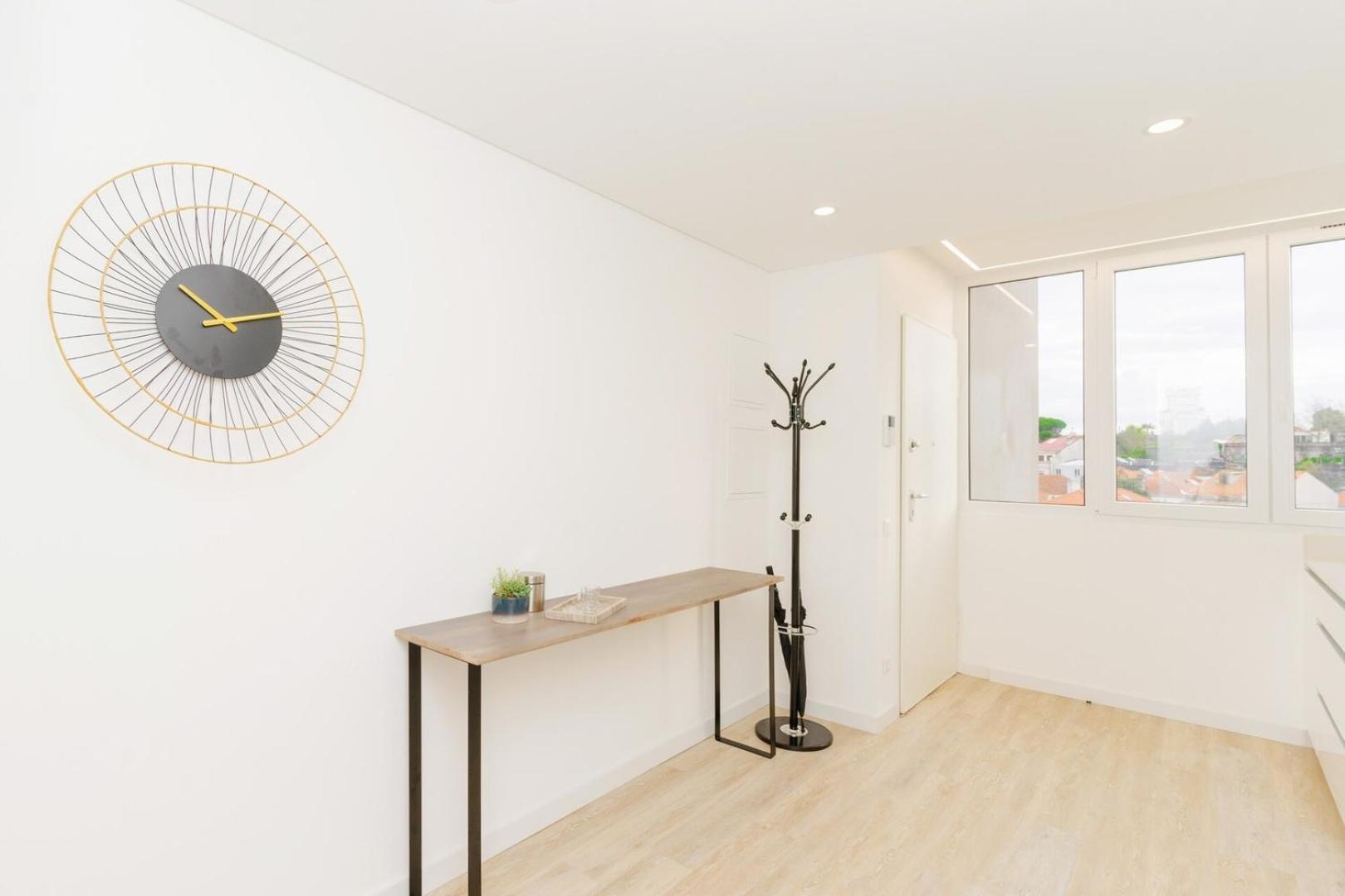 Spacious And Modern Flat With Ac 1 Min From Metro Apartment *