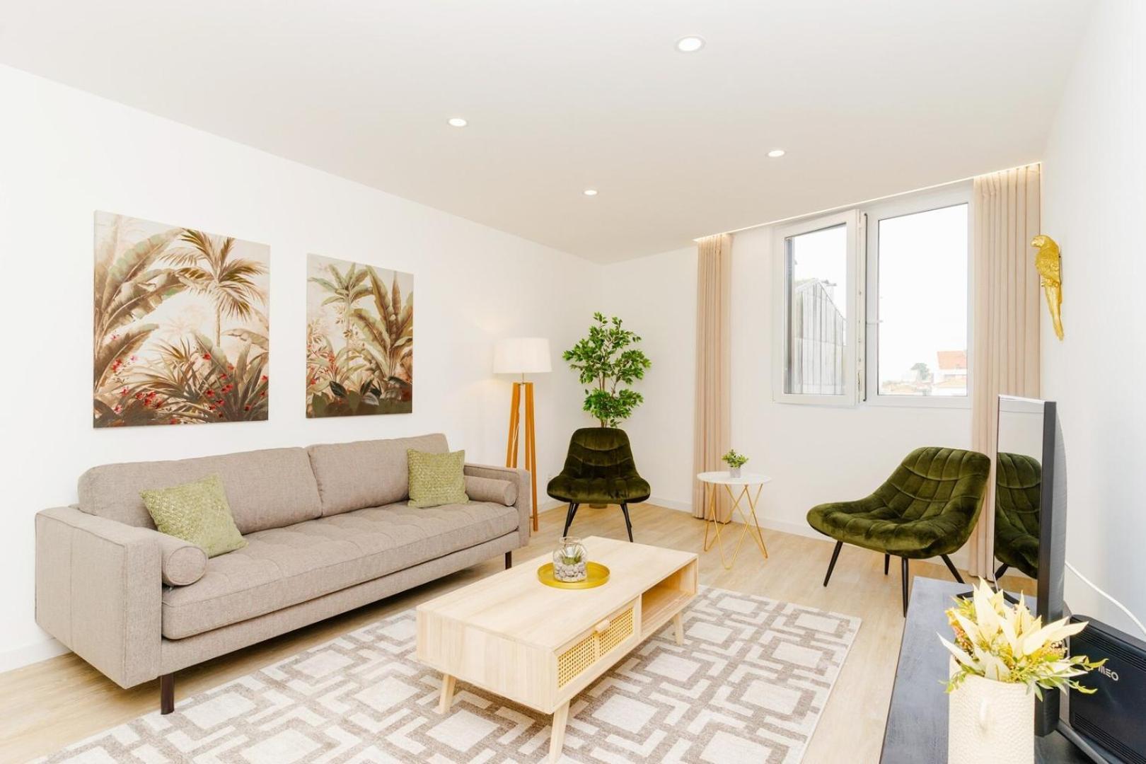 Spacious And Modern Flat With Ac 1 Min From Metro Apartment