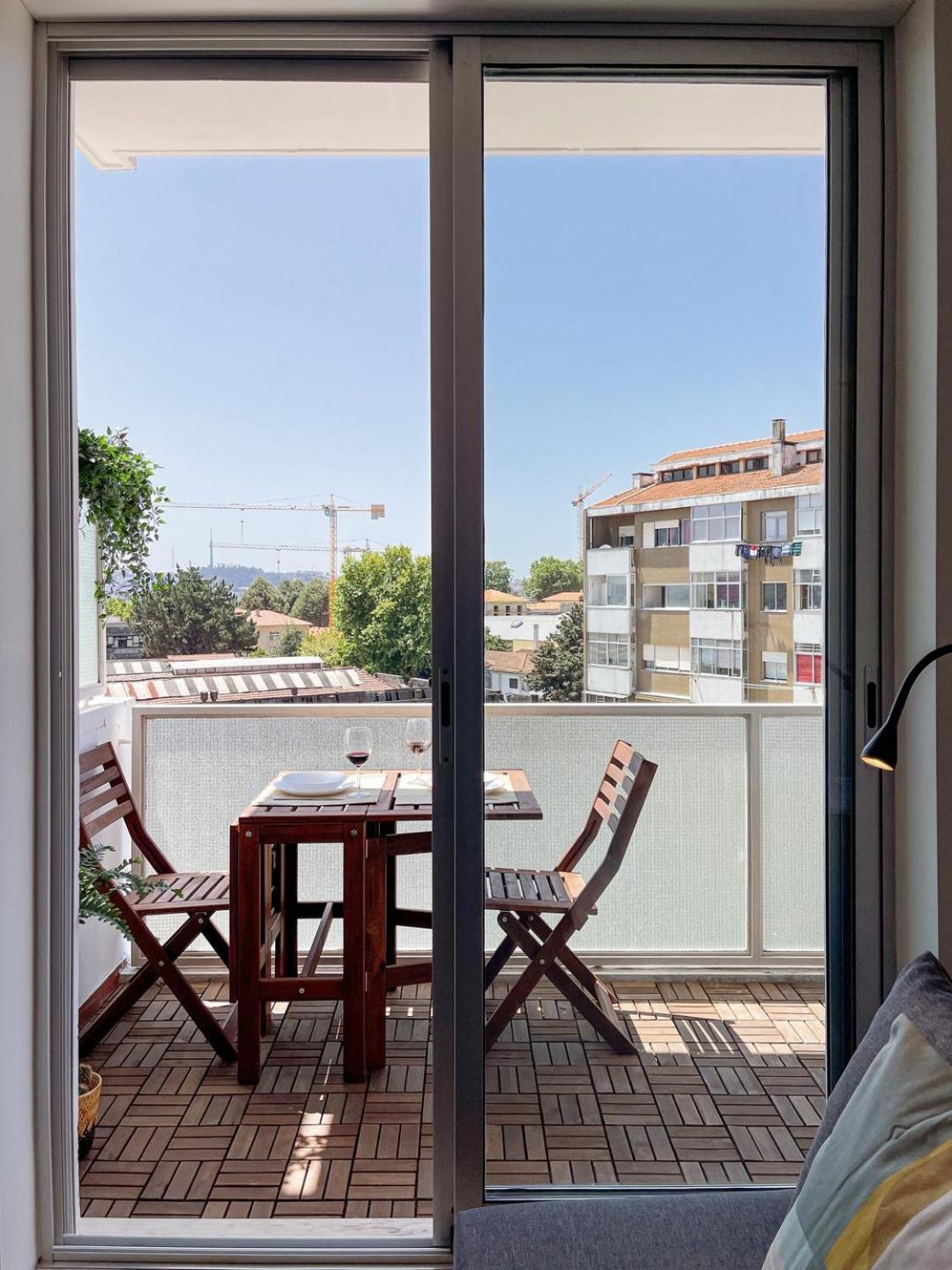 Cozy With Spacious Terrace And Wide View * Porto