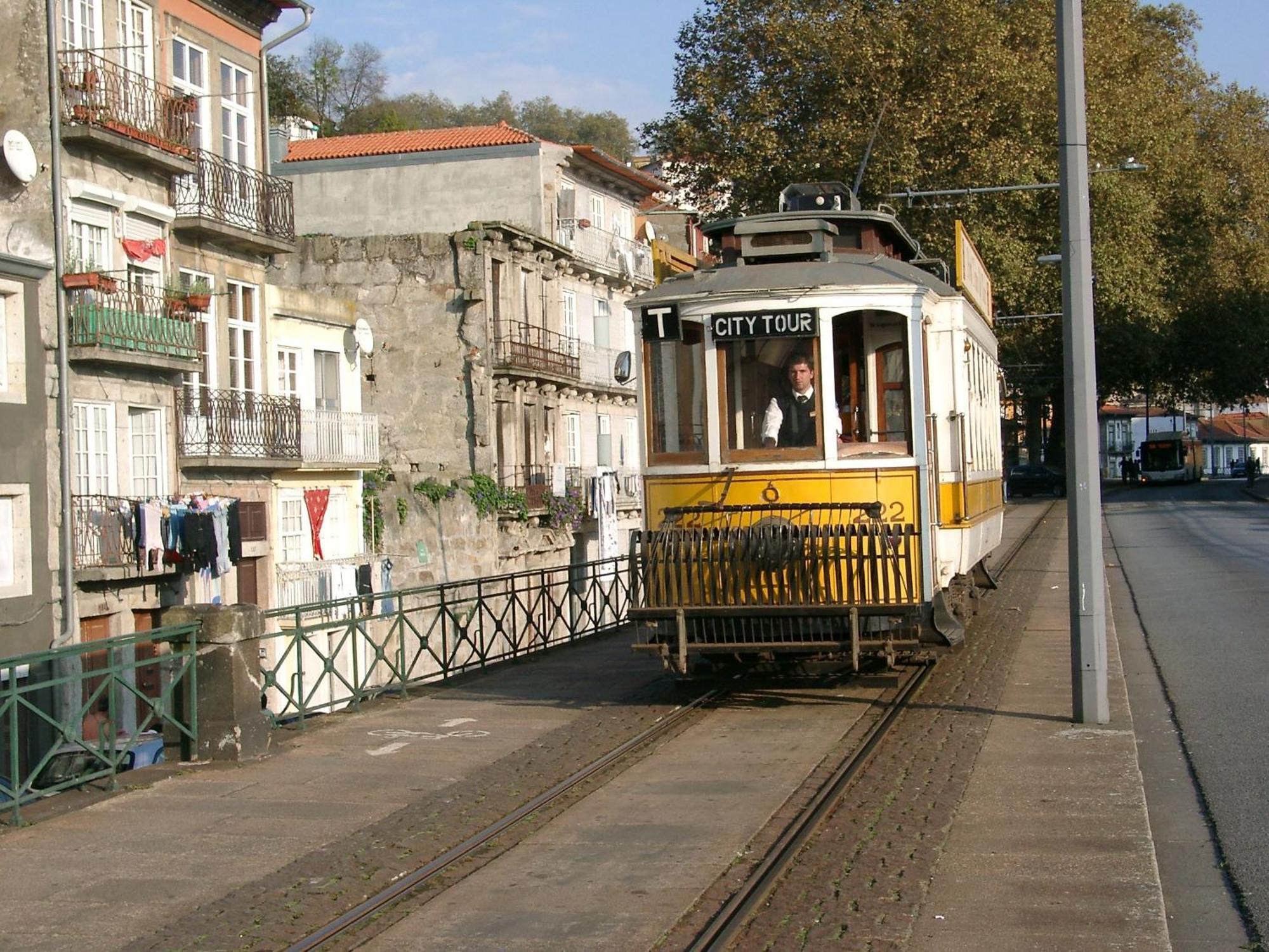 Schoene In Mit Sonnenterrasse Porto