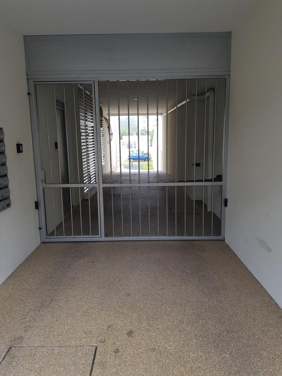 Apartment Cosy 1-bedroom Flat With Free Parking On Premises