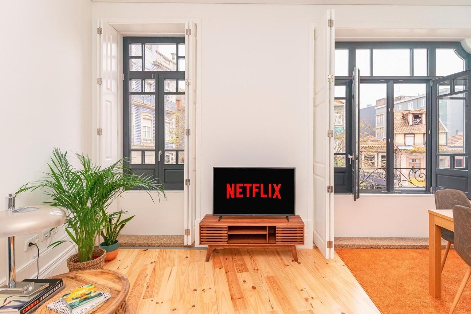 Apartment Gorgeous And Flat W. View To Charmy Square *