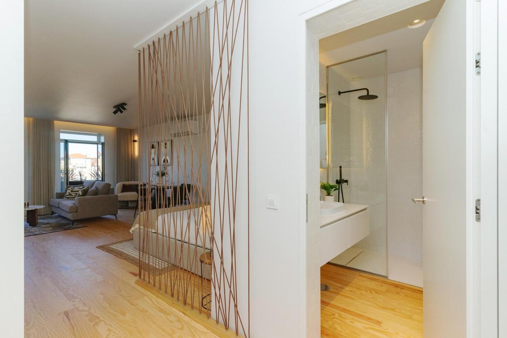 Apartment Modern With Private Balcony In The Center *