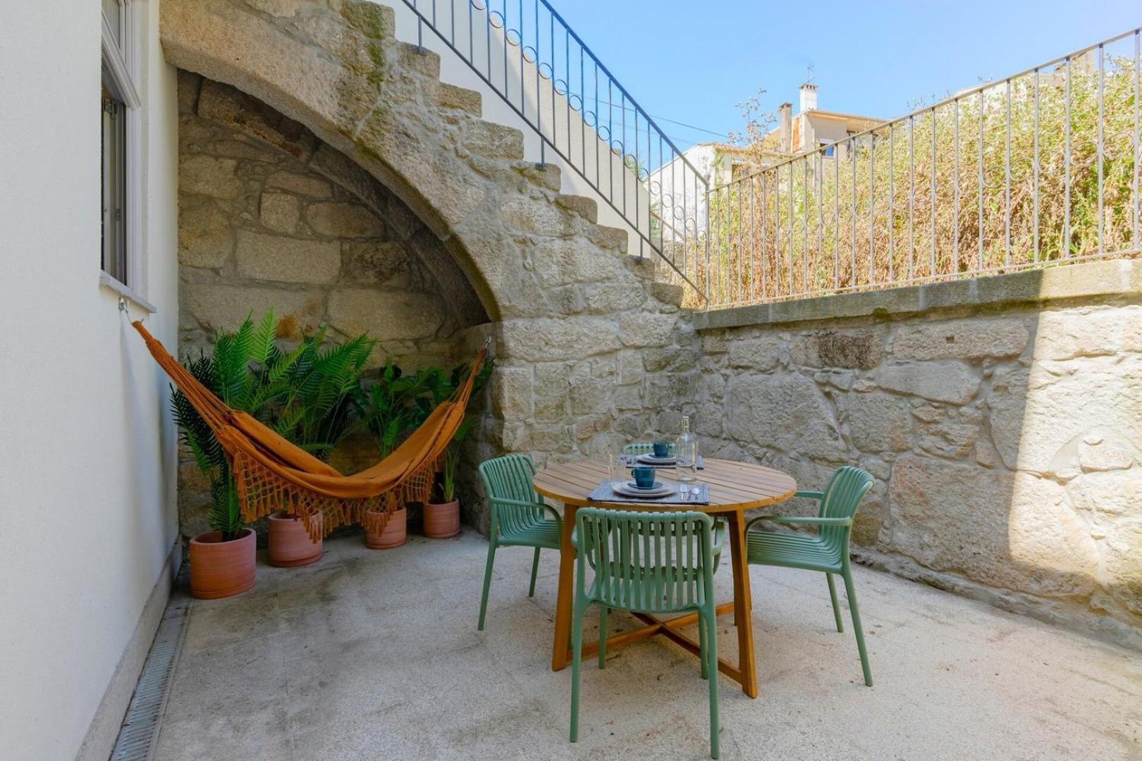 Spacious With Patio At Historic Center Luxury tent Porto