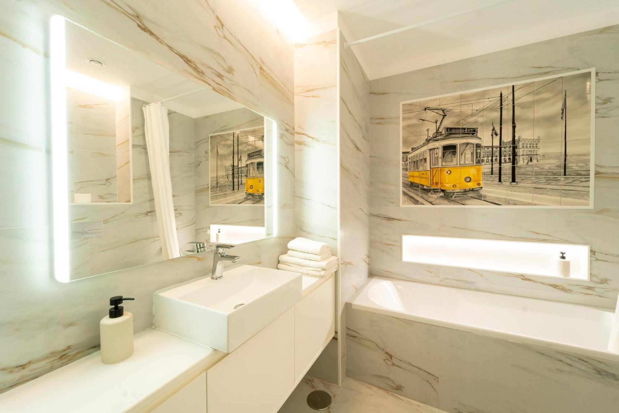 The Charm Of Bolhao - Lisbonne Apartment *
