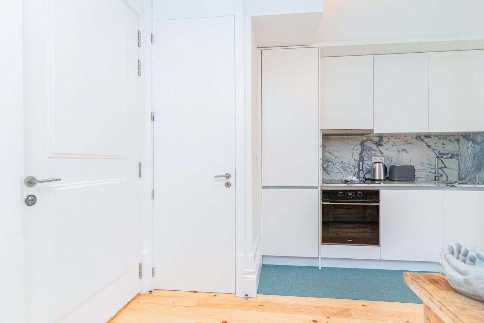 Gorgeous And Flat W. View To Charmy Square Apartment