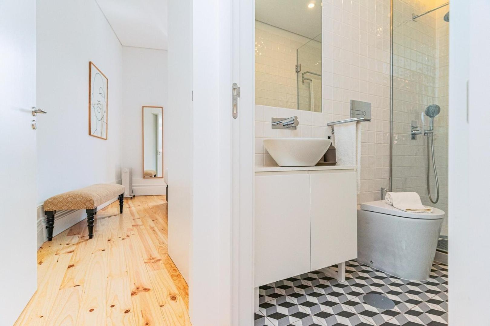 Gorgeous And Flat W. View To Charmy Square Apartment Porto