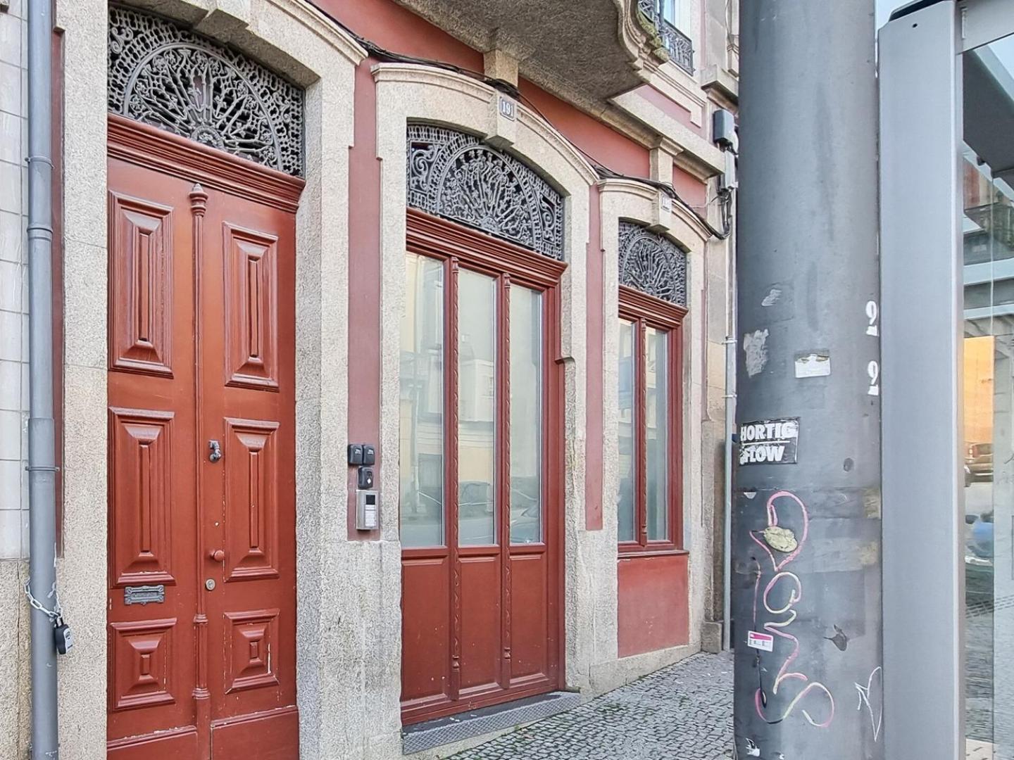 Stunning Flat With Private Balcony In Center Apartment Porto