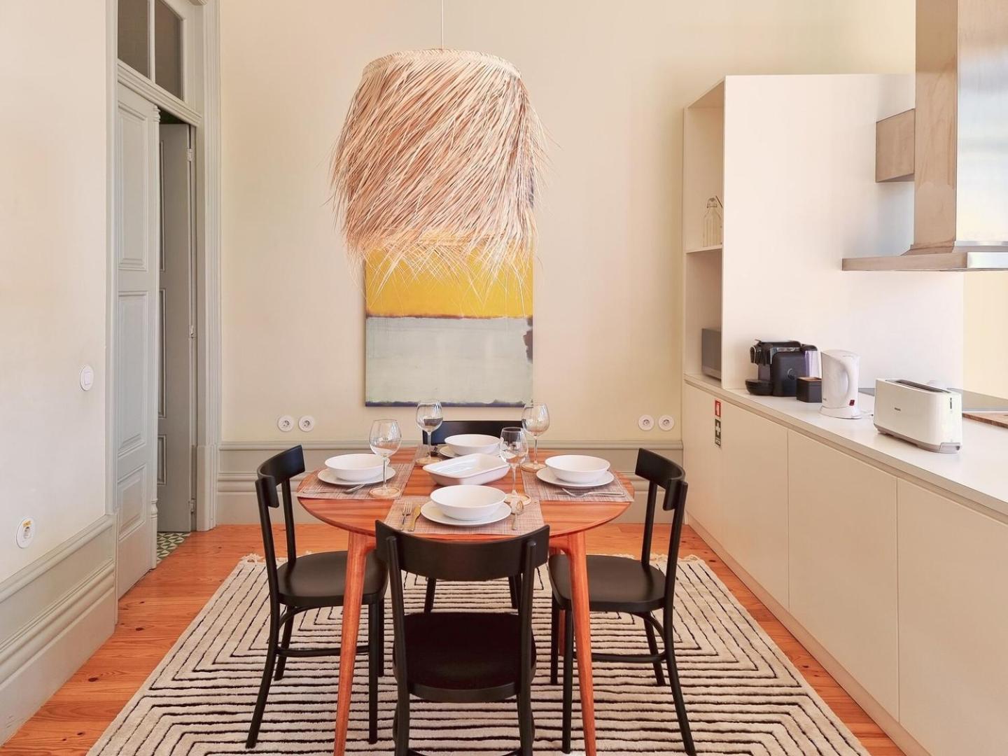 Apartment Stunning Flat With Private Balcony In Center