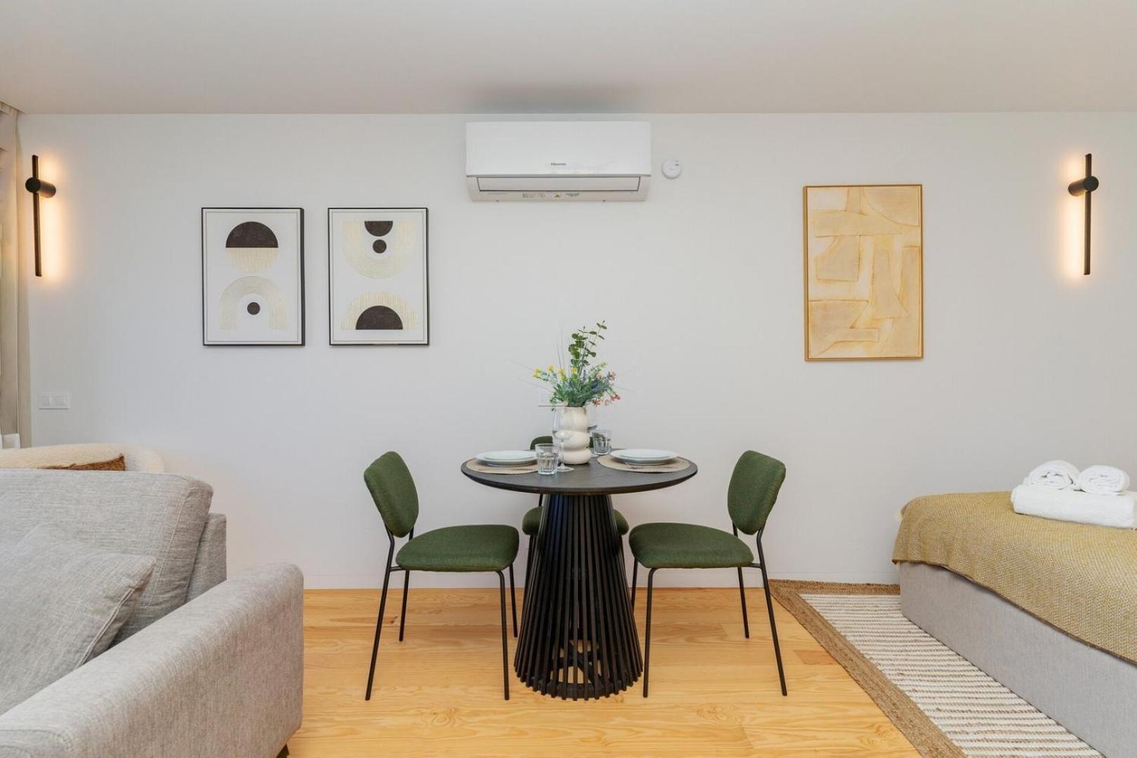 Apartment Modern With Private Balcony In The Center Porto