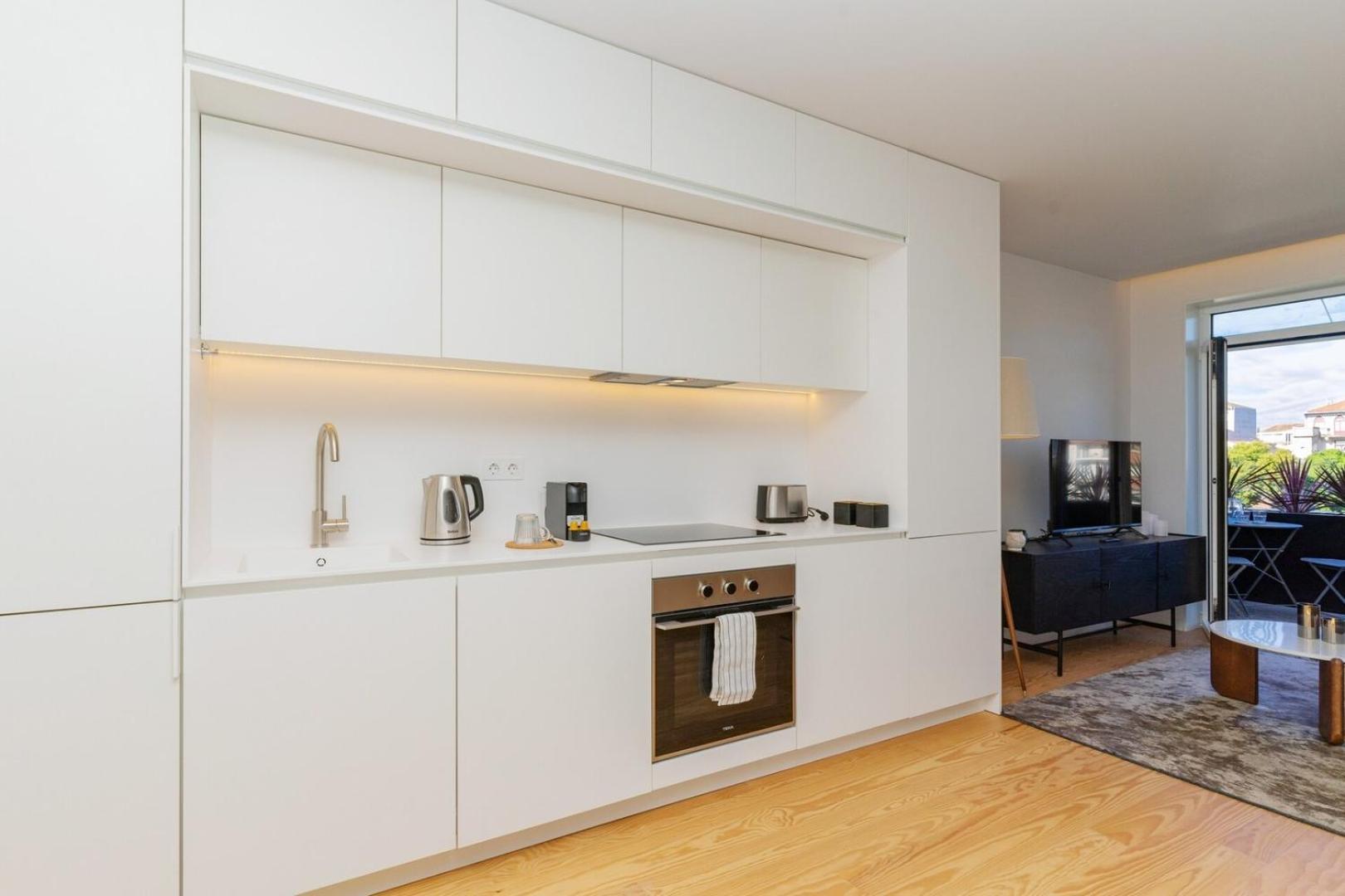 Modern With Private Balcony In The Center * Porto