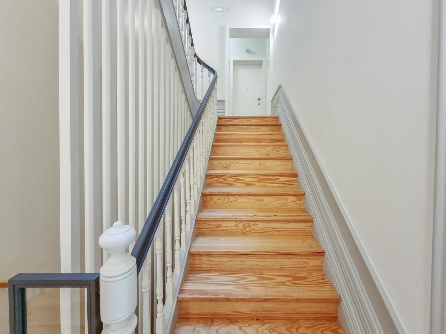 Spacious Flat With Private Terrace And Shared Pool Apartment Porto