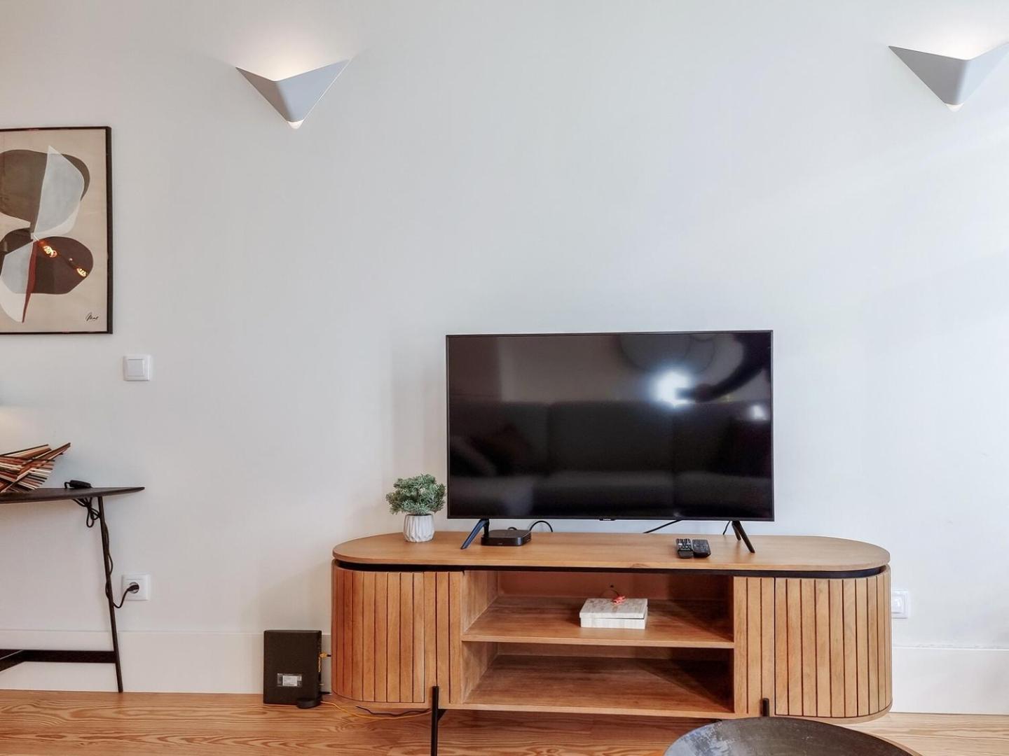 Spacious Flat With Private Terrace And Shared Pool Porto