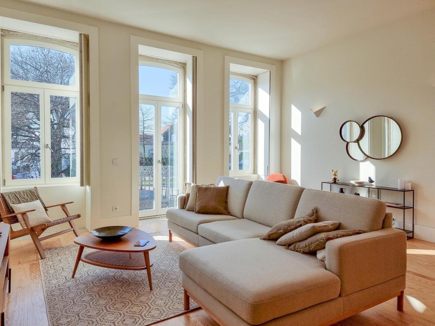 Apartment Spacious Flat With Private Terrace And Shared Pool *
