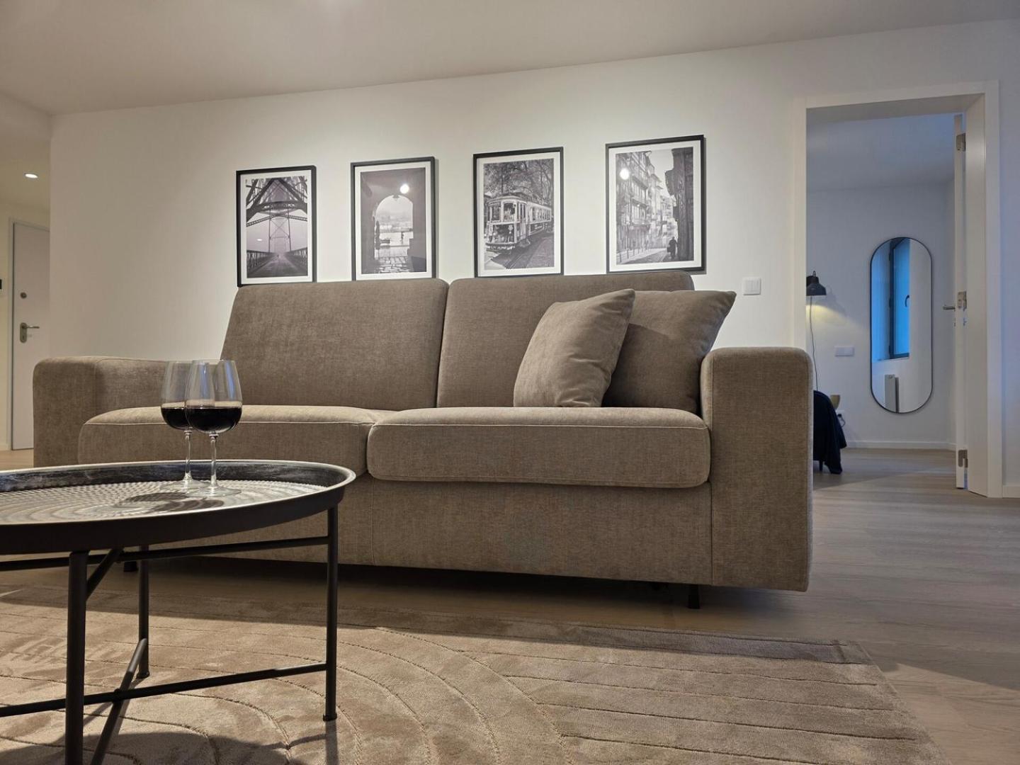 Spacious And Modern 2-bed With Garage Apartment Porto