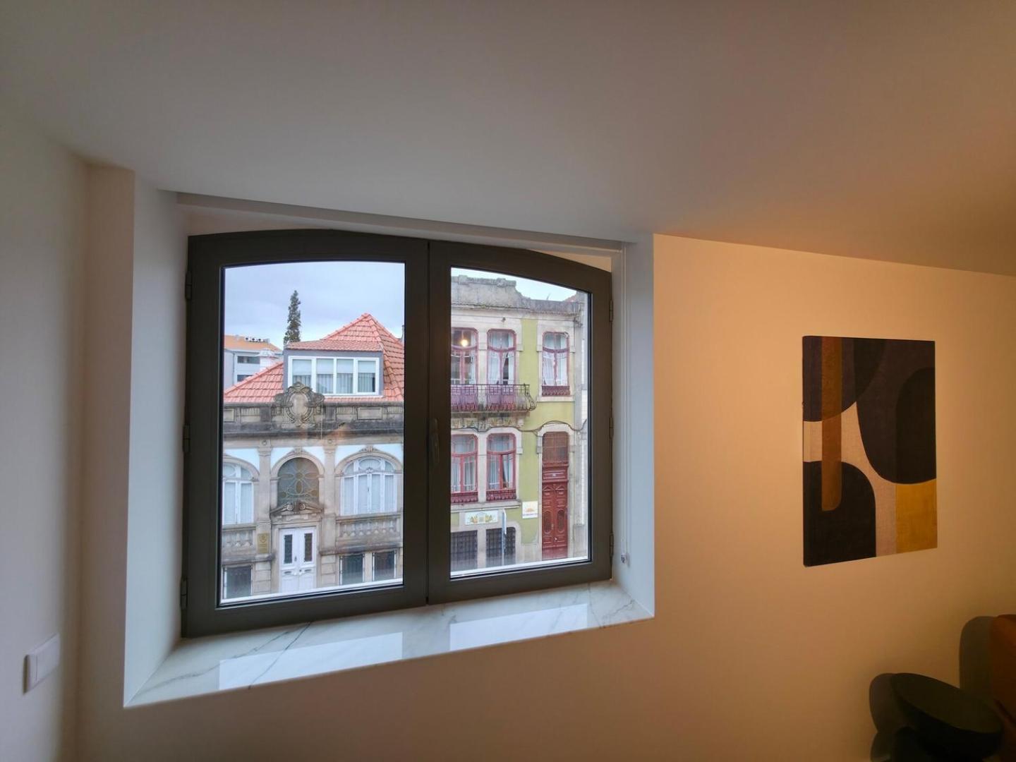 Apartment Spacious And Modern 2-bed With Garage