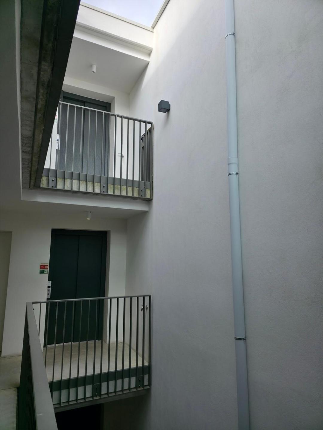 Apartment Spacious And Modern 2-bed With Garage