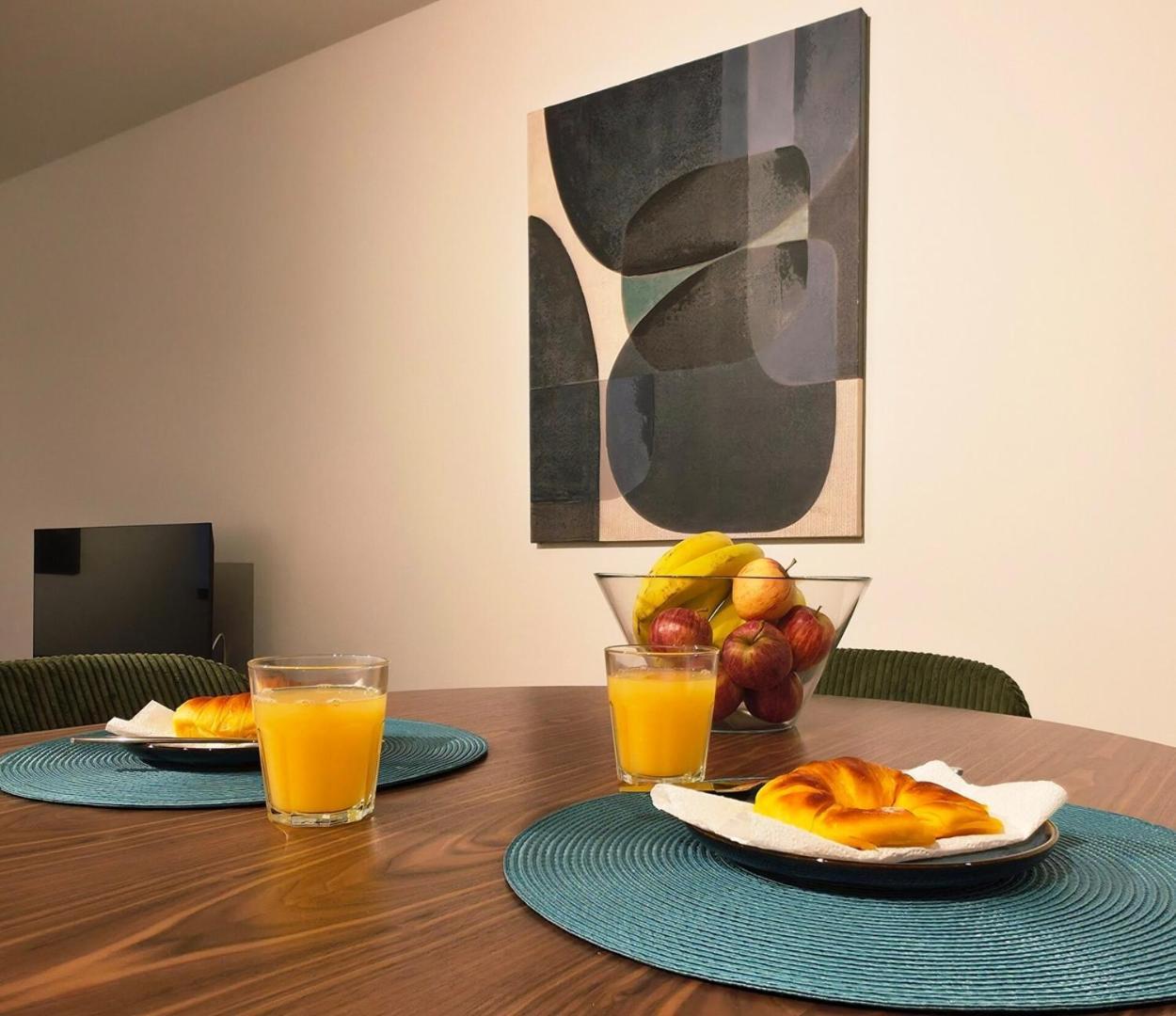 Apartment Spacious And Modern 2-bed With Garage