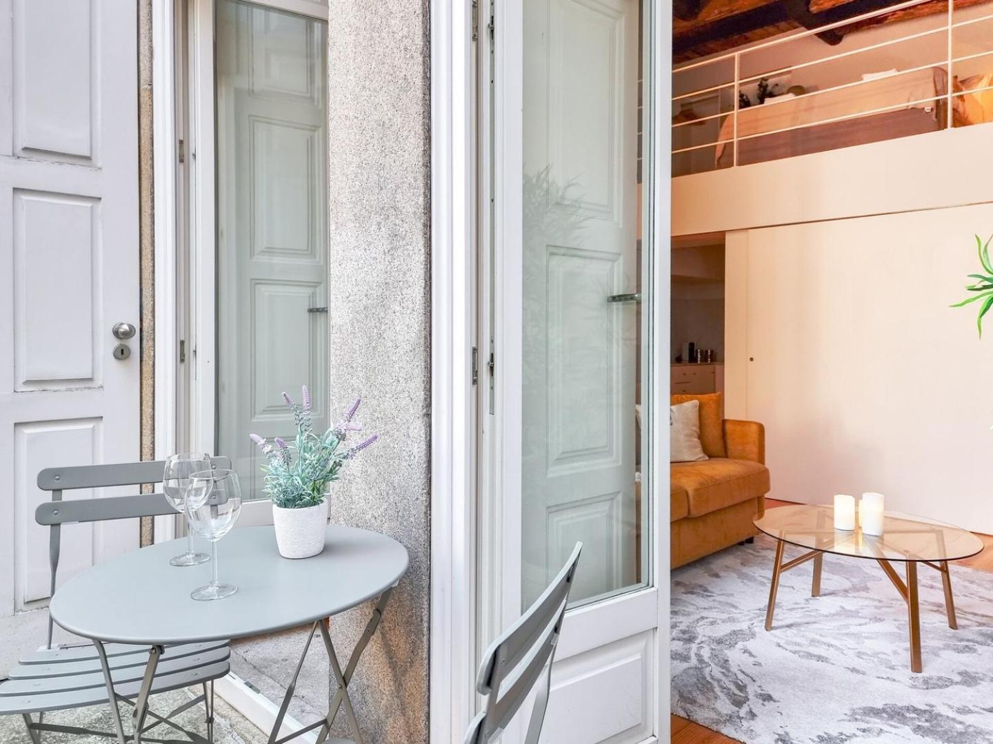 Loft With Balcony On City's Important Street * Porto