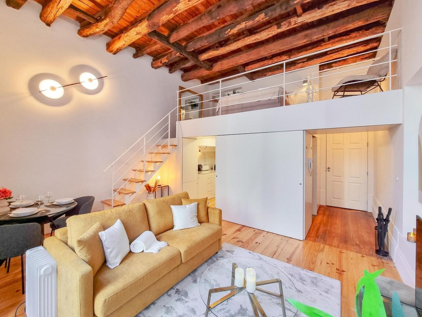 Luxury tent Loft With Balcony On City's Important Street