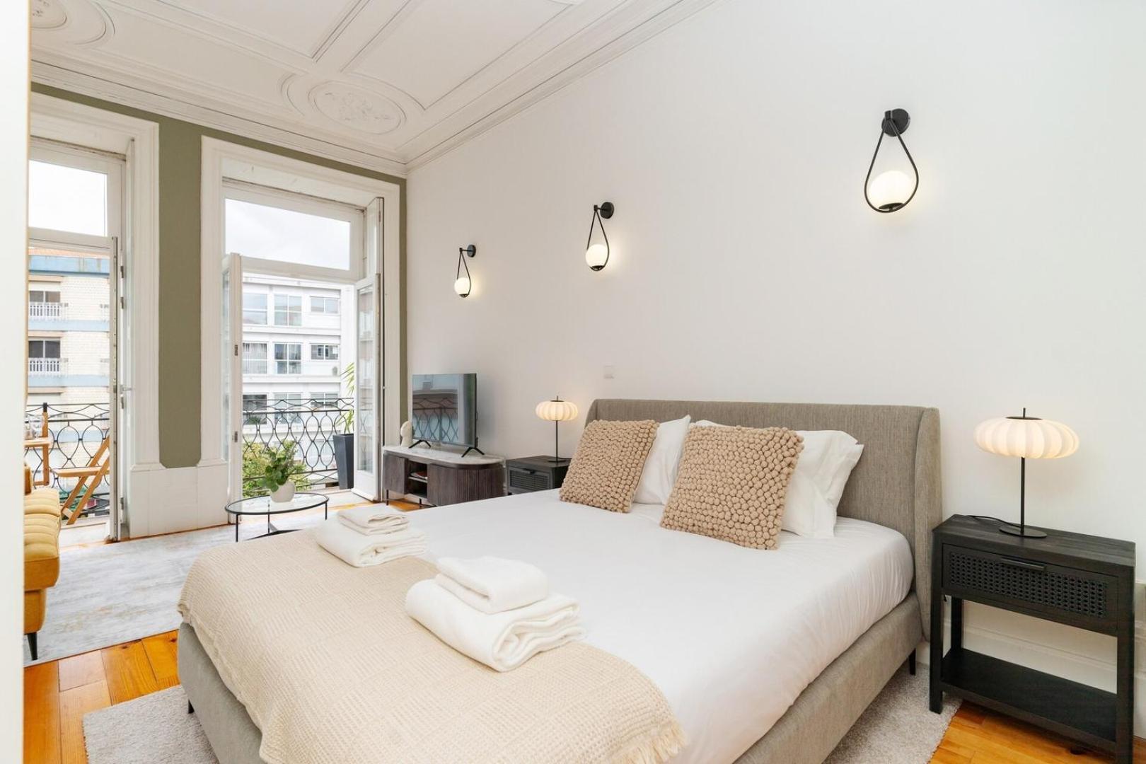 Loft With Private Balcony And A Classic Ceiling * Porto