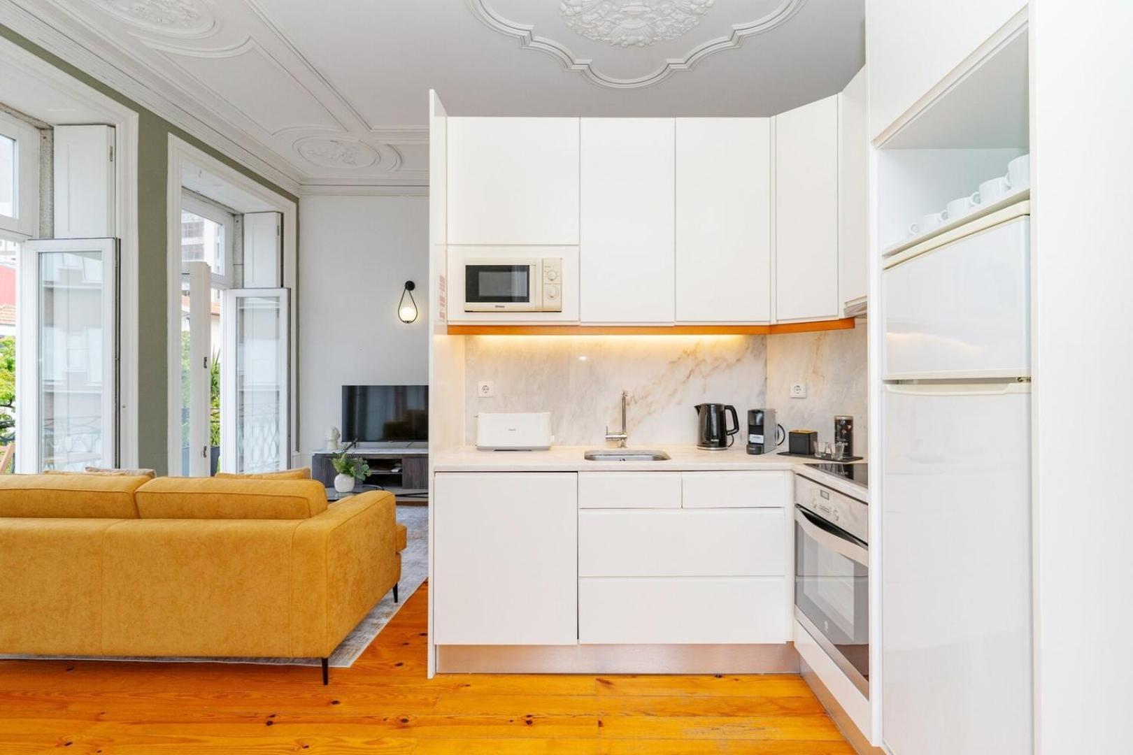 Luxury tent Loft With Private Balcony And A Classic Ceiling Porto